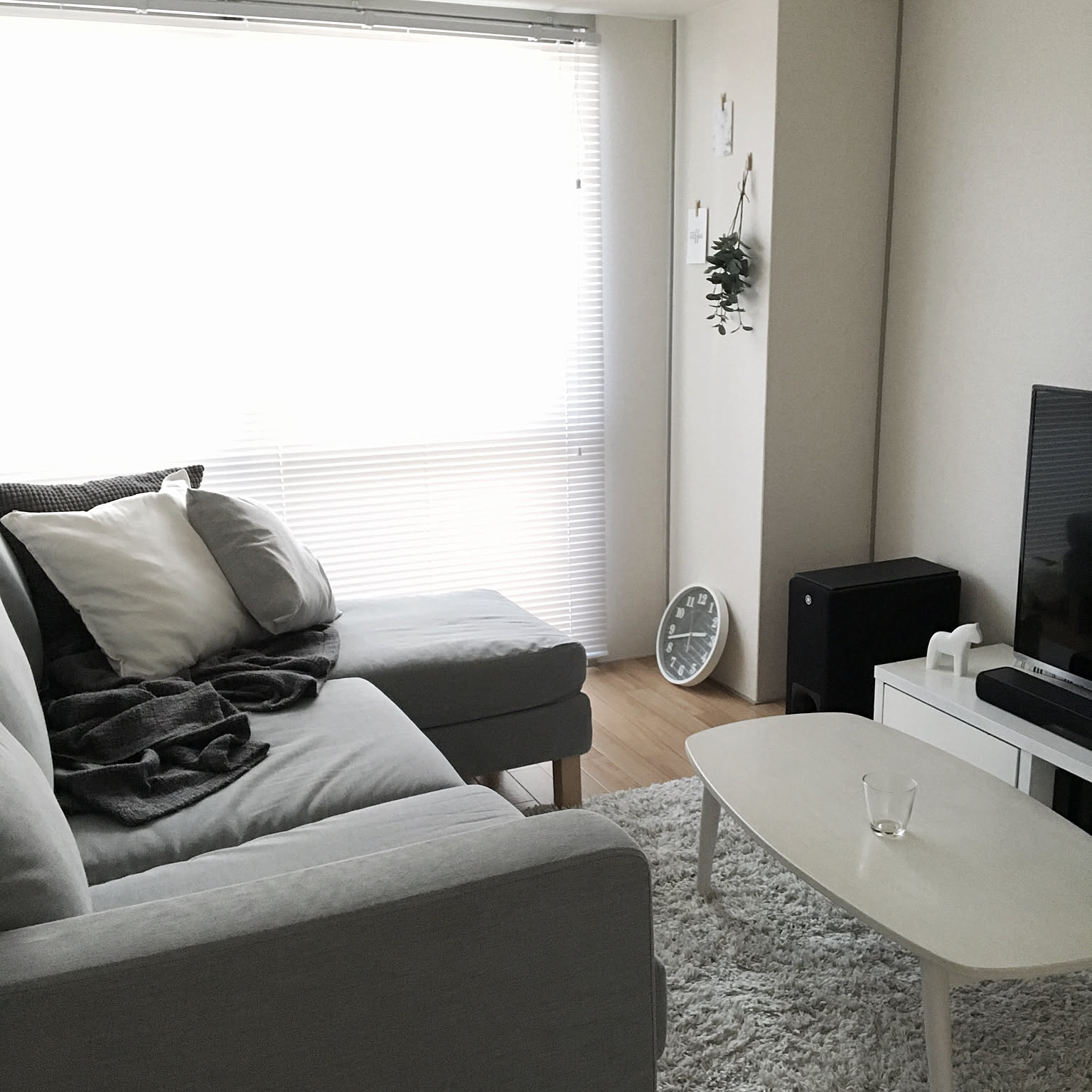 シンプルモダン グレーソファーのおすすめ商品とおしゃれな実例