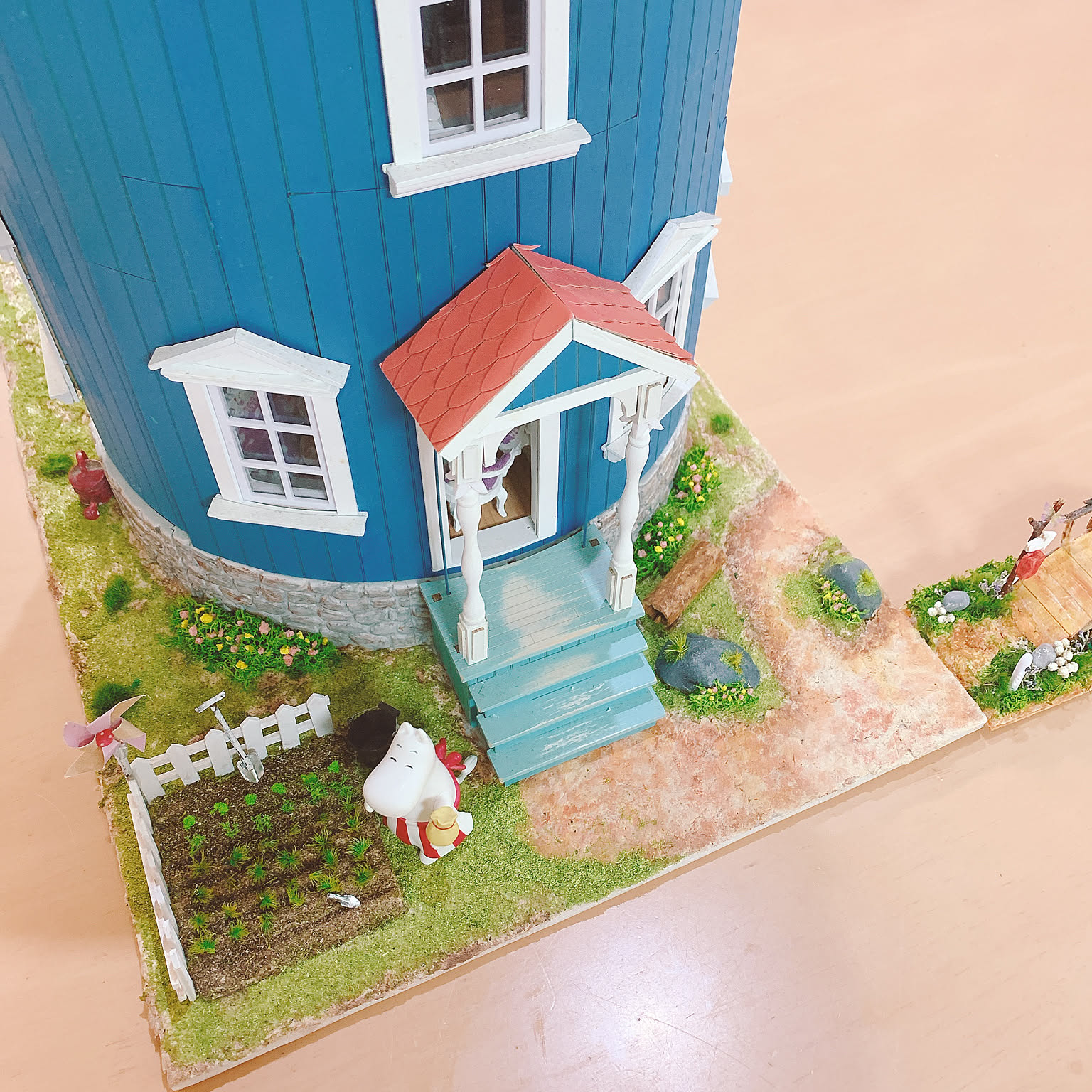 ムーミン谷ジオラマ作成中/みなさんの優しさに感謝❤️/こめんとはお