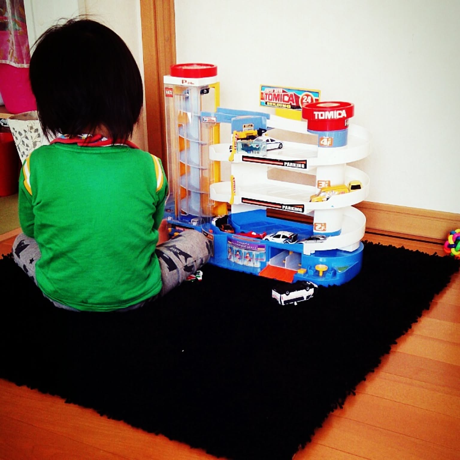こどもと暮らす。 トミカ駐車場のインテリア実例 ｜ RoomClip（ルーム