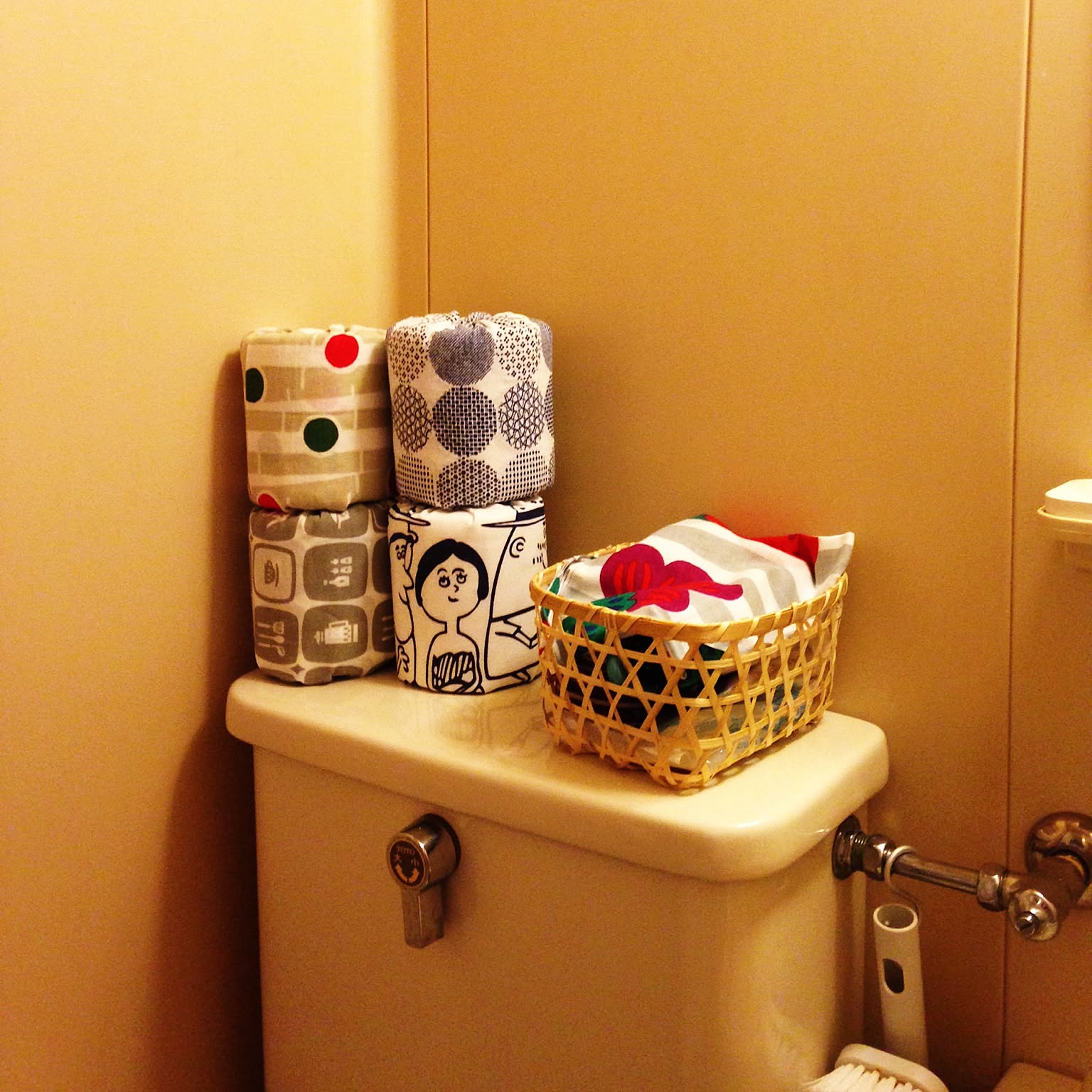 トイレットペーパー台　ホワイト　ストック台　バスルーム　収納　インテリア tower 特典付 山崎実業 トイレットペーパーストッカー タワー