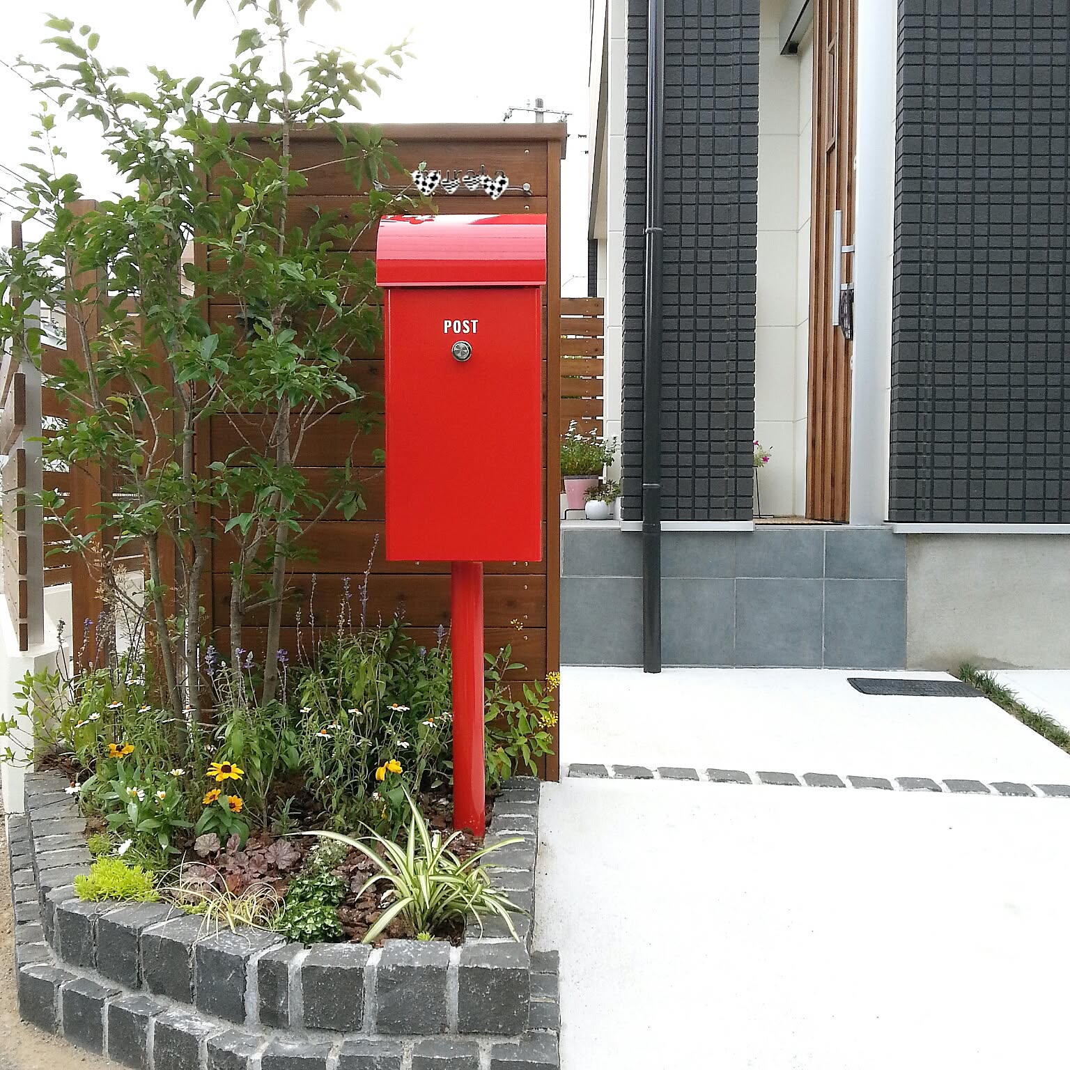 EUROデザイナーズポスト 郵便受け MB4801-KL-RED レッド