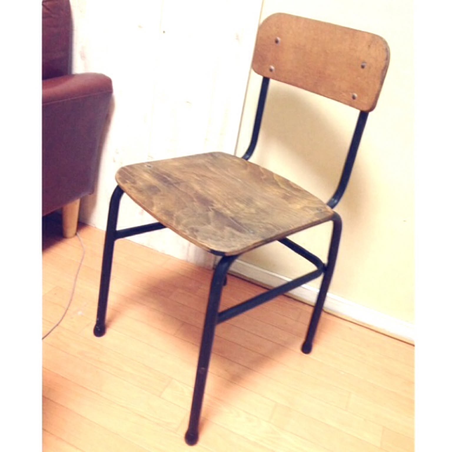 学校の椅子リメイクのおすすめ商品とおしゃれな実例 ｜ RoomClip