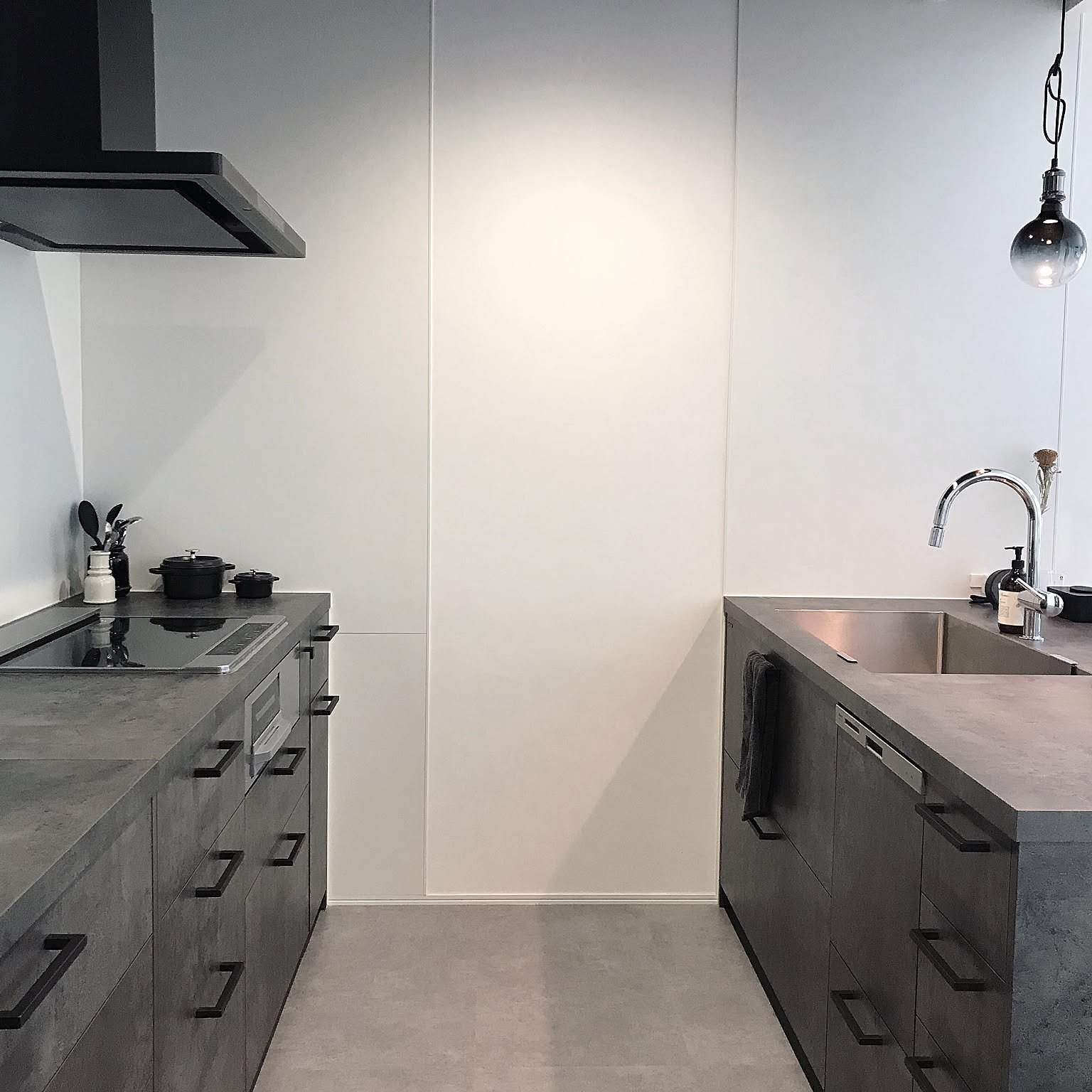 グレーなキッチンのインテリア実例 ｜ RoomClip（ルームクリップ）