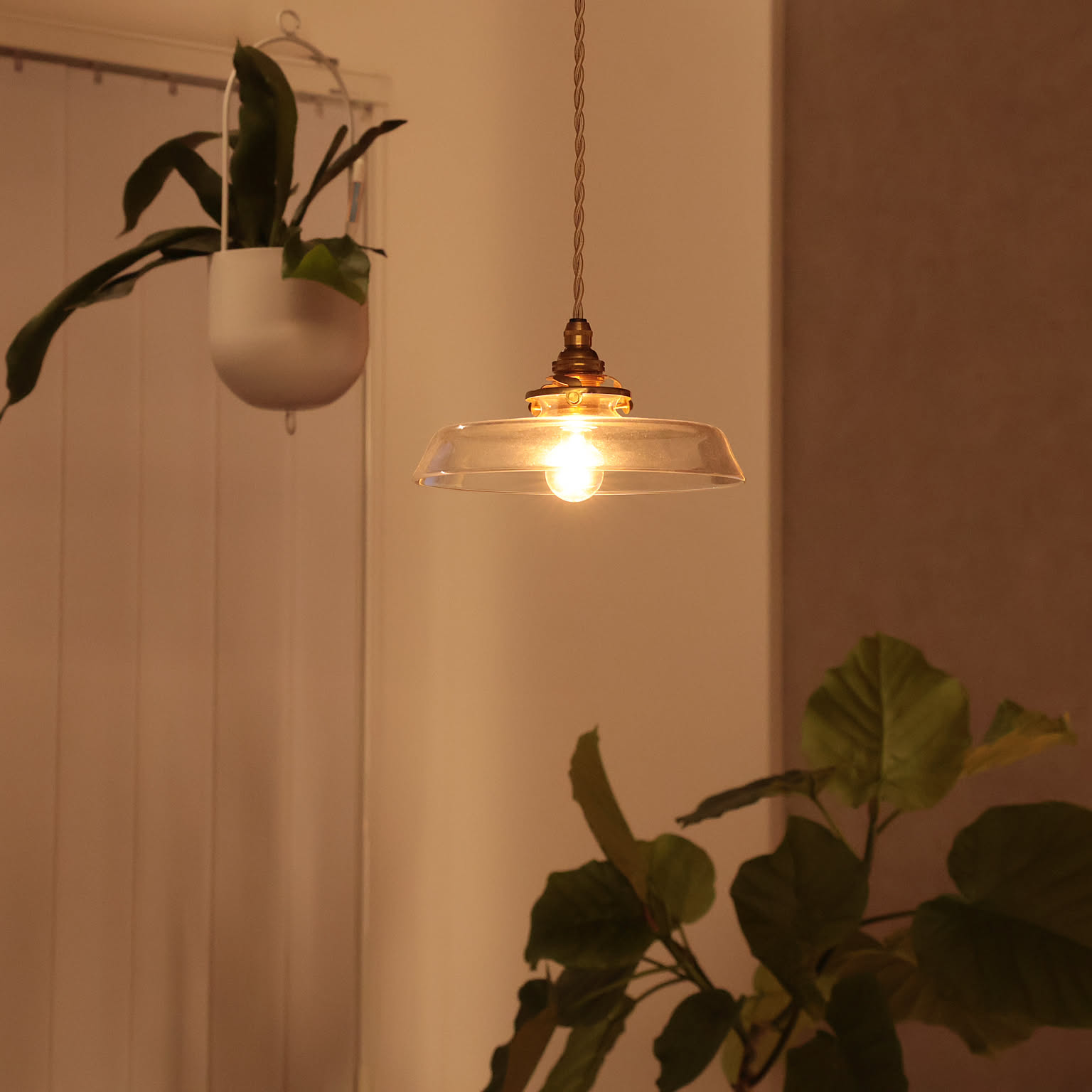 【みかみ】蠣崎マコト　ガラス　ランプシェード 2025年最新】蠣崎マコト ランプシェードの人気アイテム - メルカリ