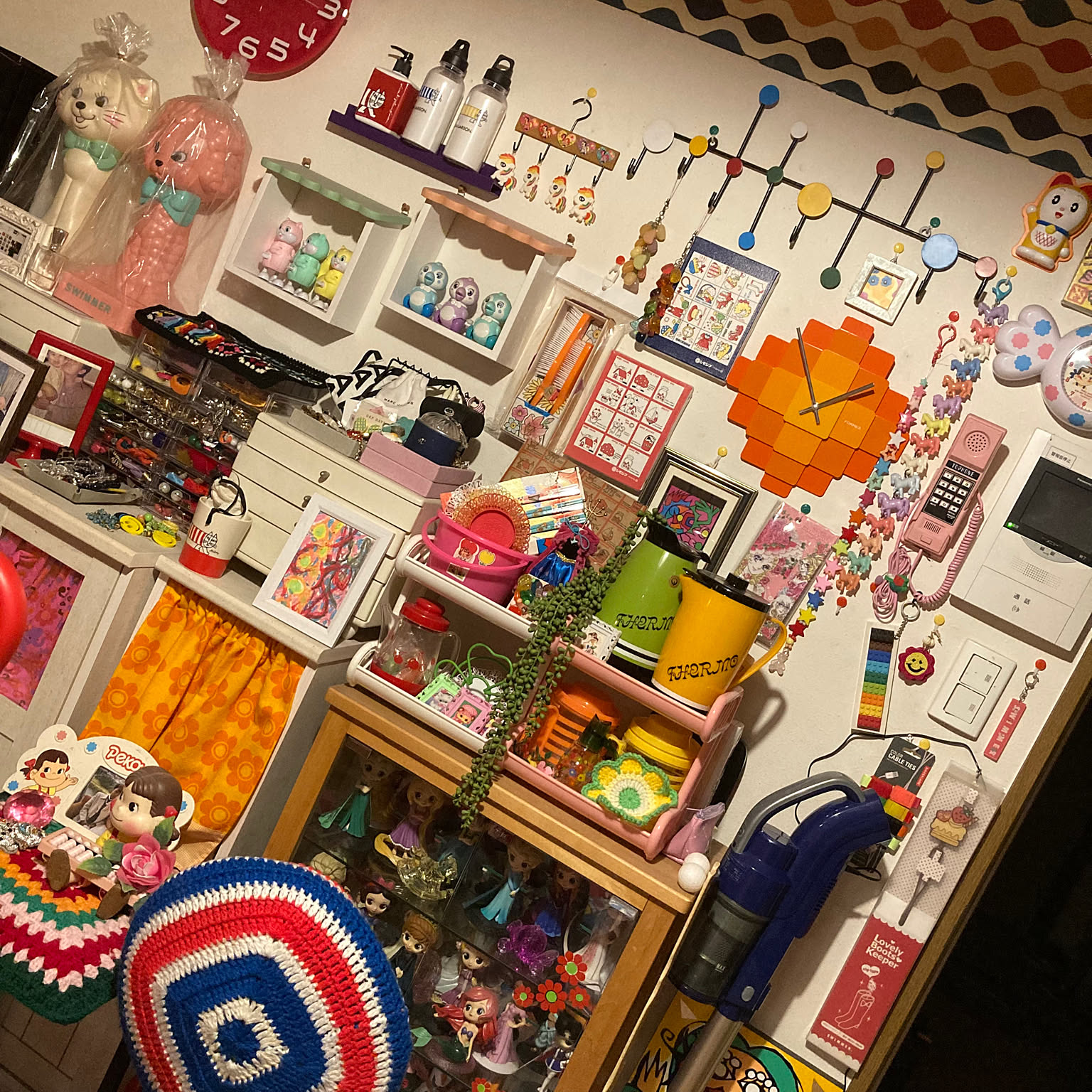 ミッドセンチュリー レトロポップのおすすめ商品とおしゃれな実例