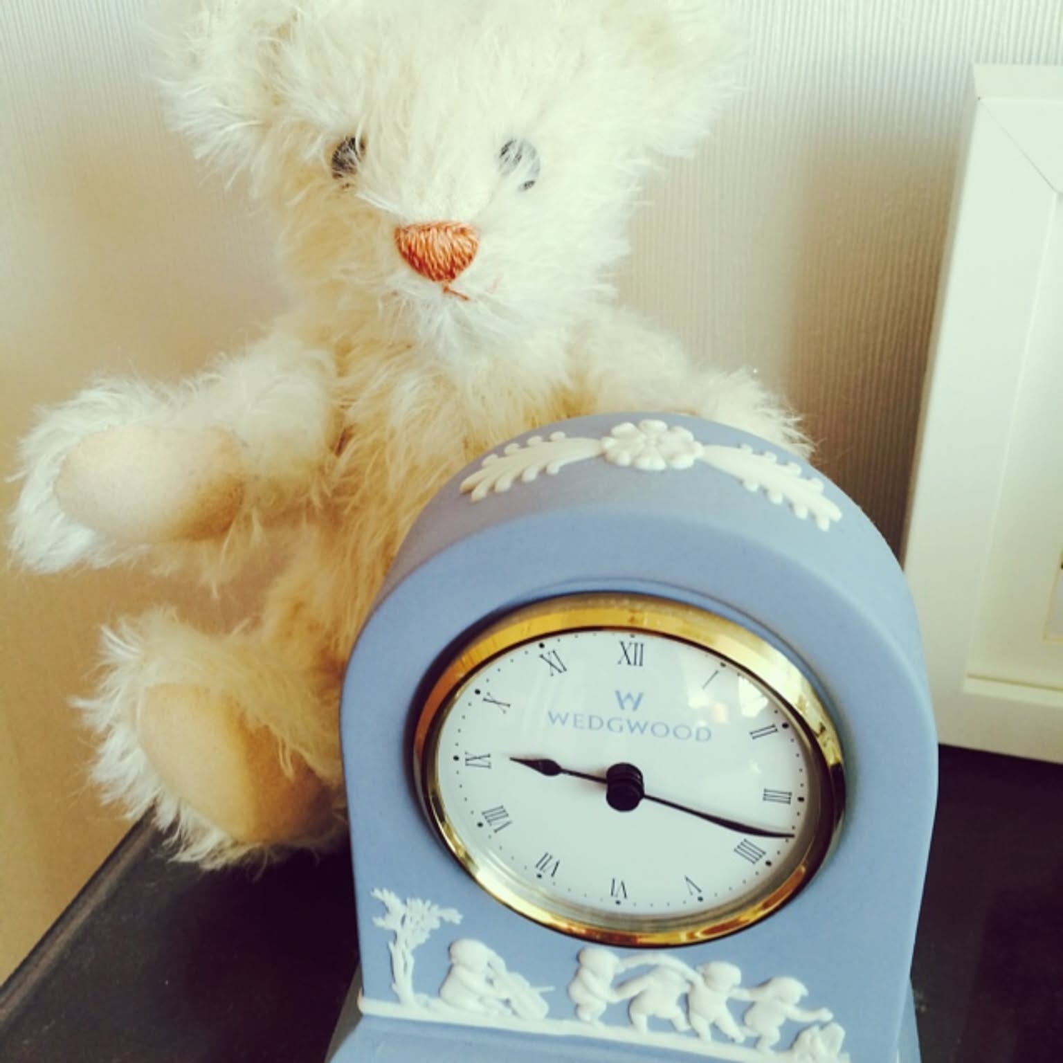 ピーターラビット壁掛け時計 ♪♪ ウェッジウッド ピーターラビット