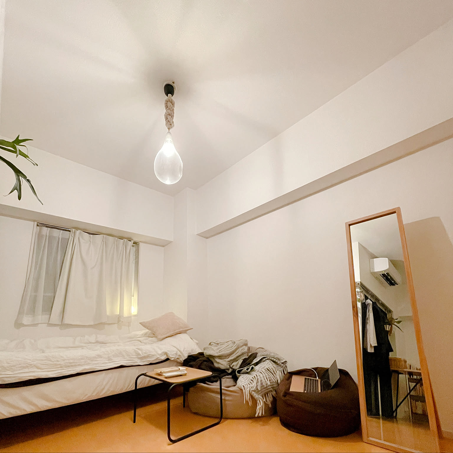 無印良品 パイン材ミラーのおすすめ商品とおしゃれな実例 ｜ RoomClip