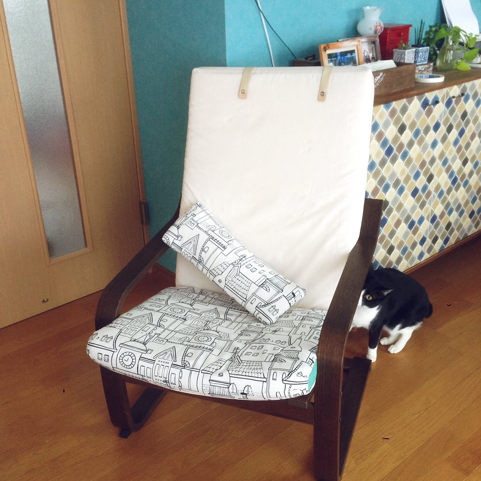 部屋全体/猫のいる日常/椅子カバーDIY/ポエングカバー/IKEAの