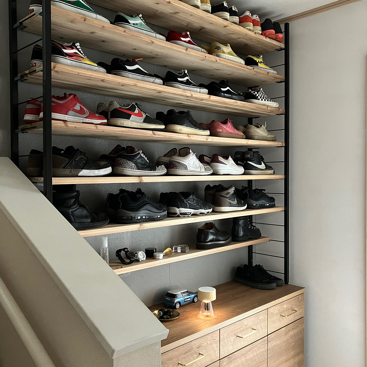 棚 靴箱 本棚 ラック ハンドメイド ブライワックス 玄関/入り口/シューズラックDIY/カラーアングル棚/ブライワックス