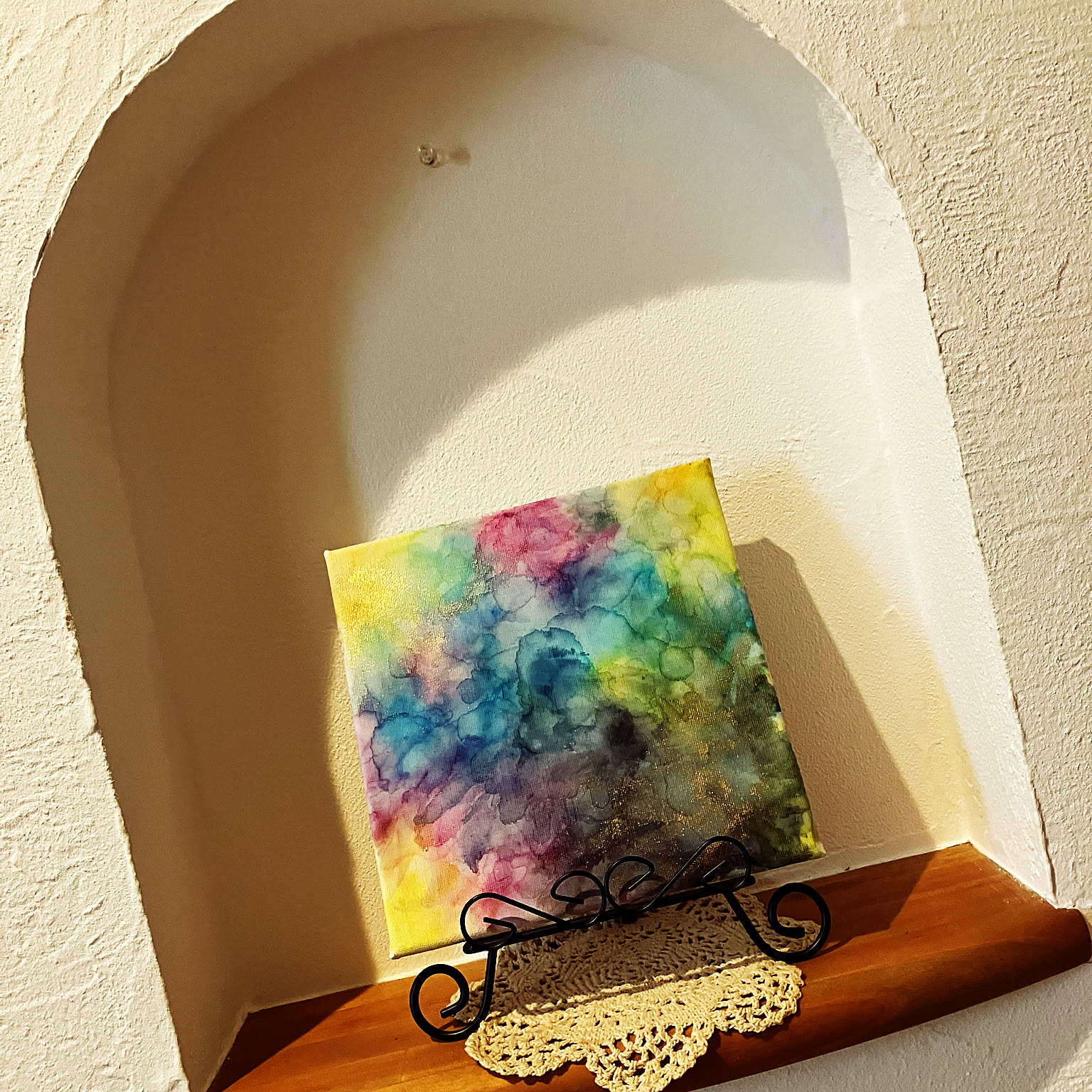 インテリアに溶け込むインクアート 玄関ディスプレイ アルコールインクアートのインテリア実例