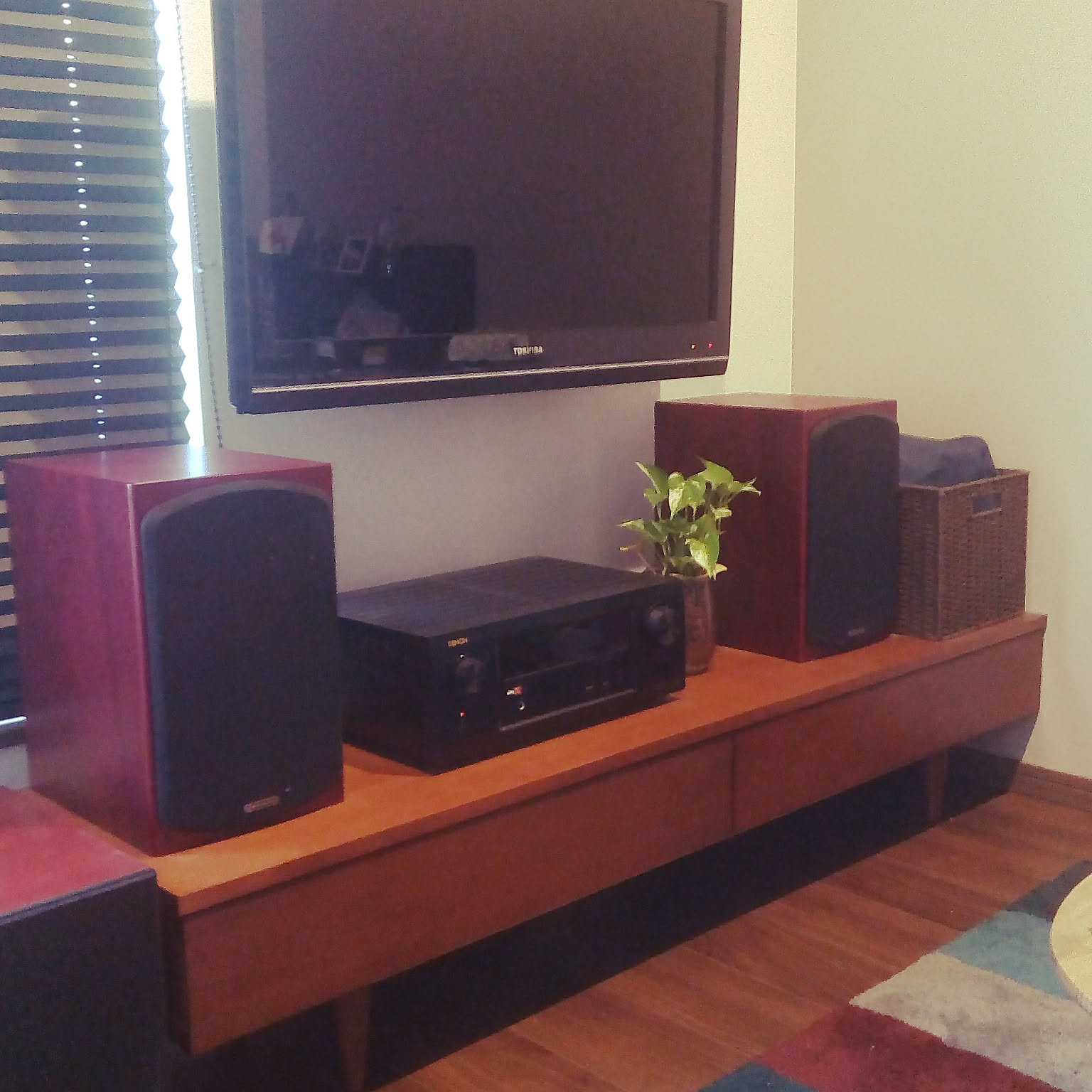 TOSHIBA REGZA シアターラック（東芝純正 スピーカー+ウーファ内蔵