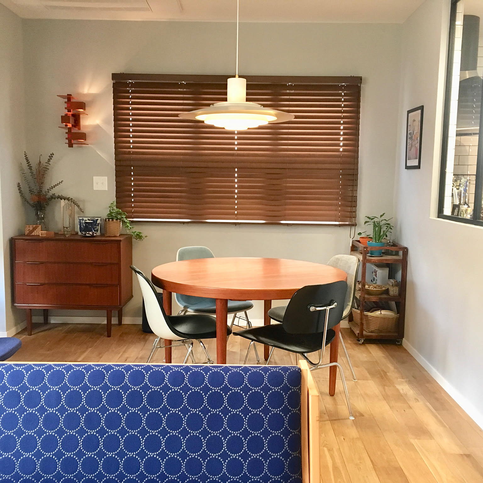 ミッドセンチュリー ハーマンミラーのおすすめ商品とおしゃれな実例