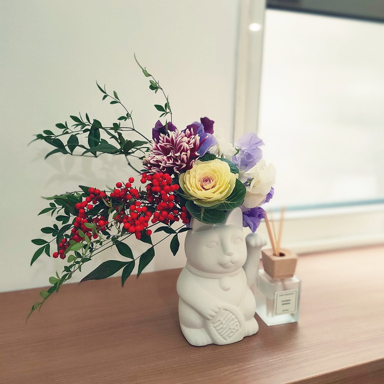 フラワーベース 陶器の花瓶のおすすめ商品とおしゃれな実例