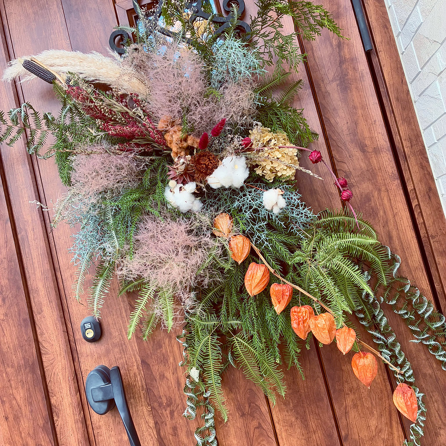 玄関/入り口/ayayayayaリース/巨大スワッグ/シダ好き/木の実の収穫