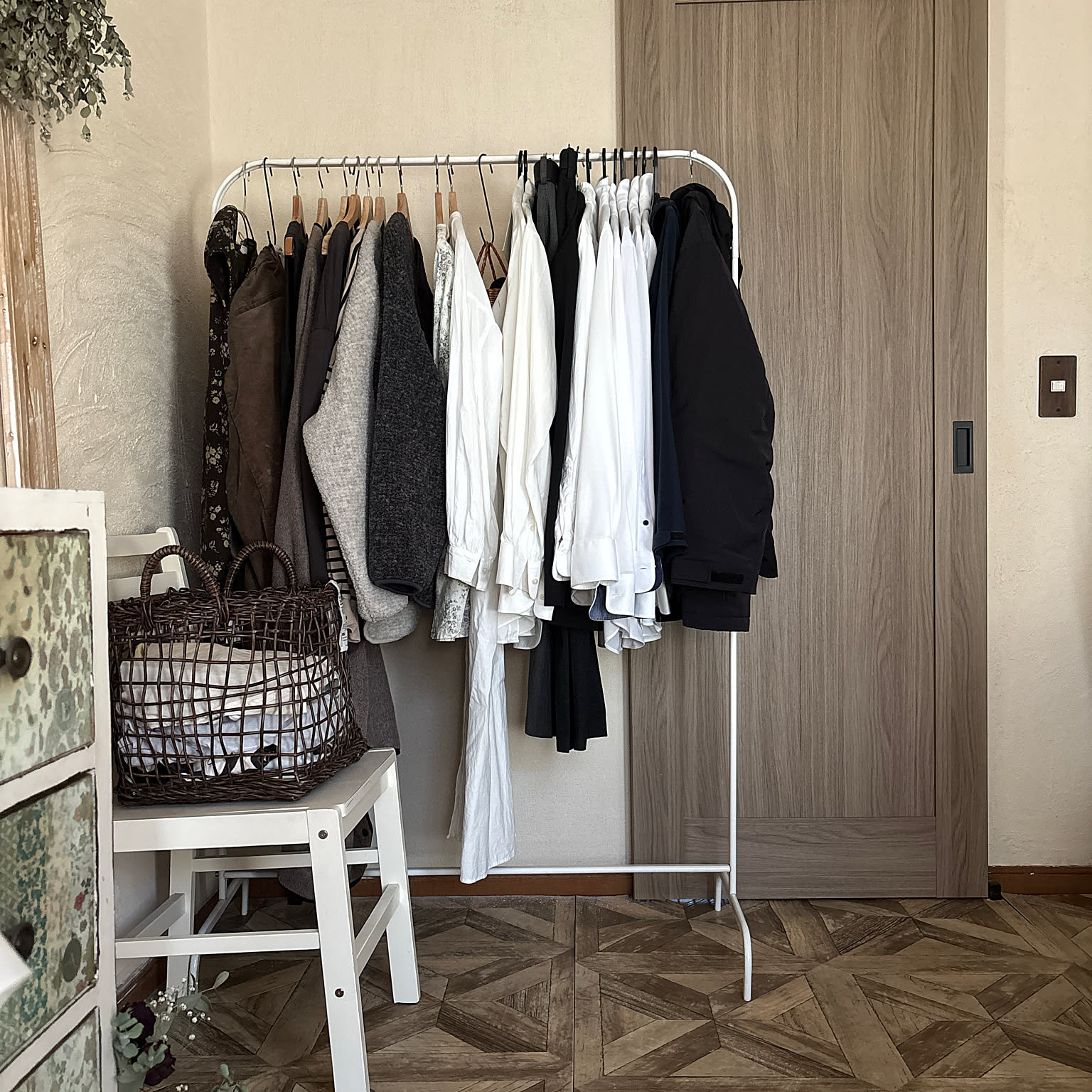 IKEAのハンガーラックのおすすめ商品とおしゃれな実例 ｜ RoomClip