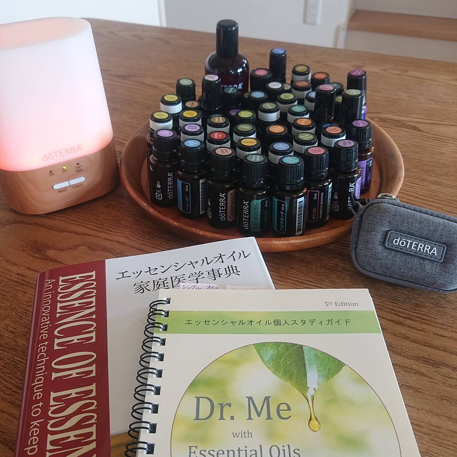 ドテラ　エッセンシャルオイル　木箱　ディフューザー doTERRA アロマディフューザーとエッセンシャルオイルセット 木