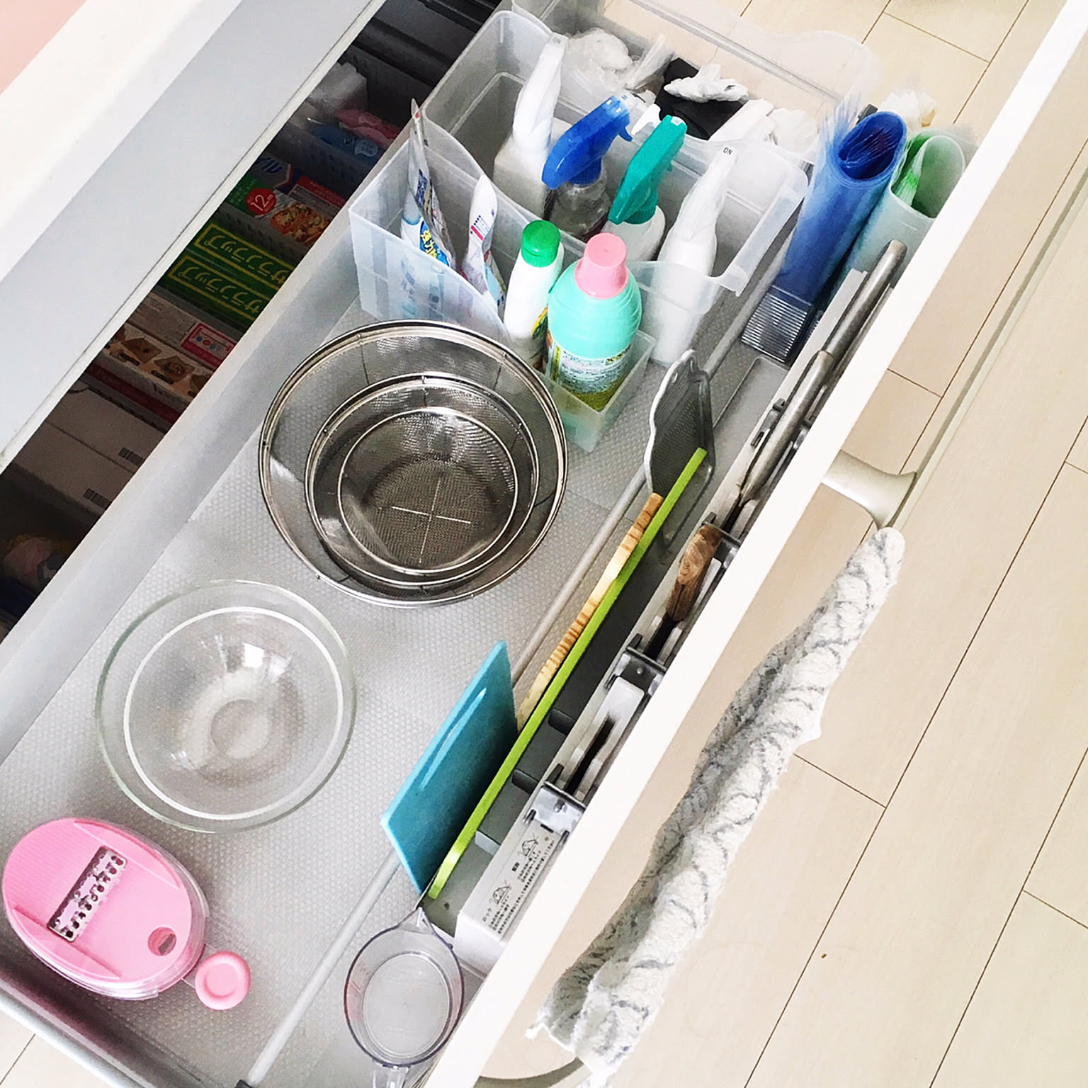 mar断捨離中様 リクエスト 4点 まとめ商品 断捨離」をしようとしても、捨てられなかったモノがある人は半数