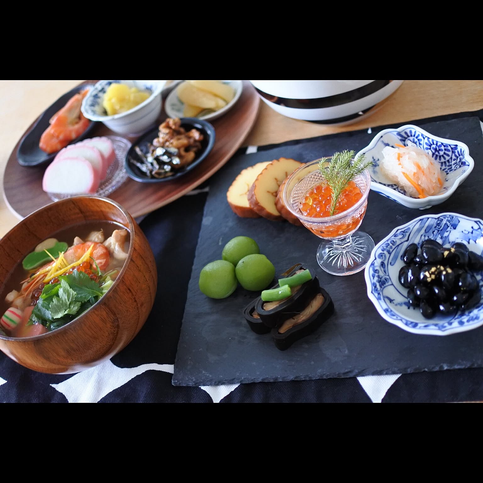 Amazon | ブラウンお盆付き お正月 食卓準備okセット 2名様分