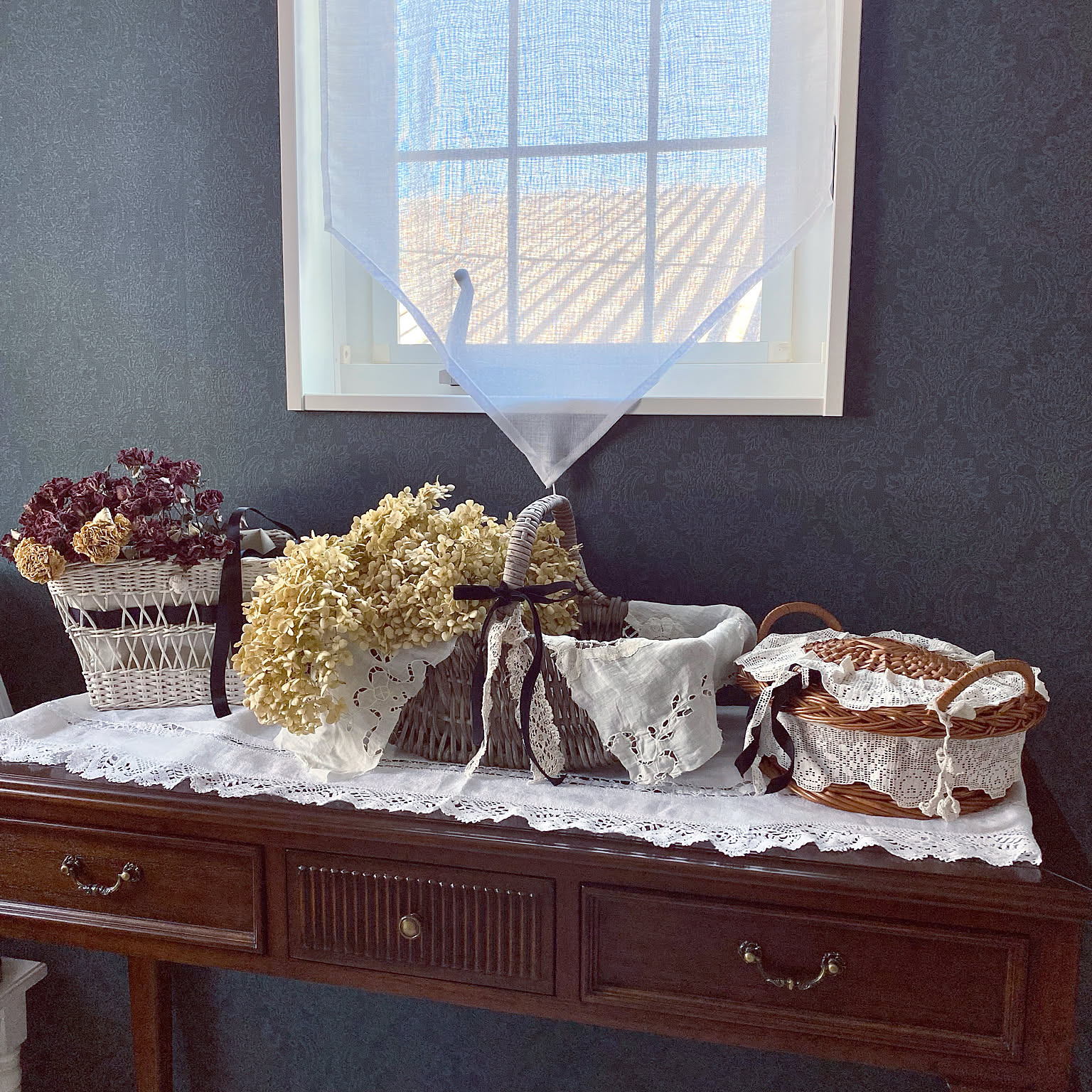 木製収納バスケット 花の絵柄 赤 ヴィンテージ