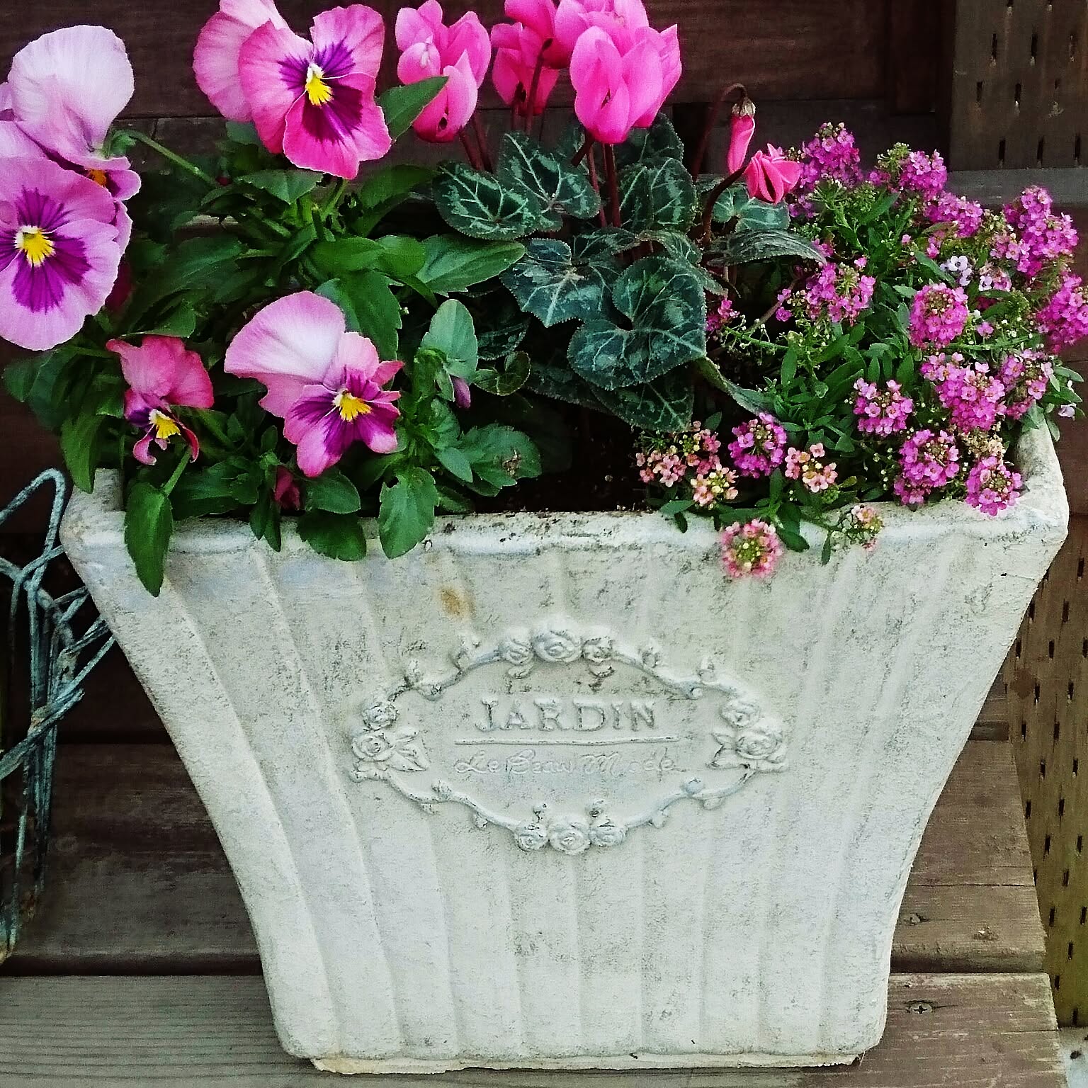 843bd7d30ab118f2850c411d79eeb3