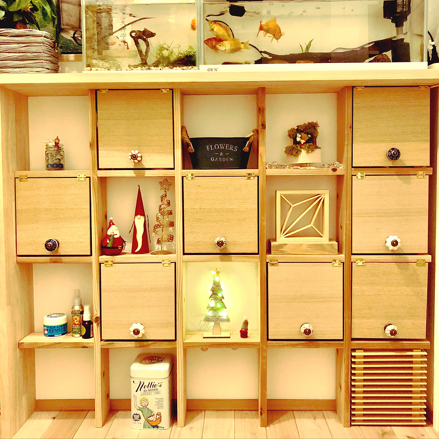 棚 組子細工のおしゃれなアレンジ・飾り方のインテリア実例