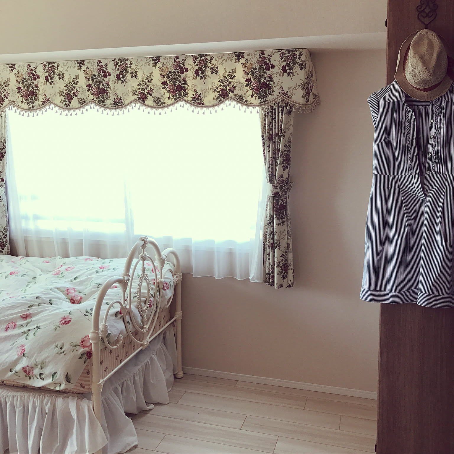 ローラアシュレイのベッドのおすすめ商品とおしゃれな実例 ｜ RoomClip