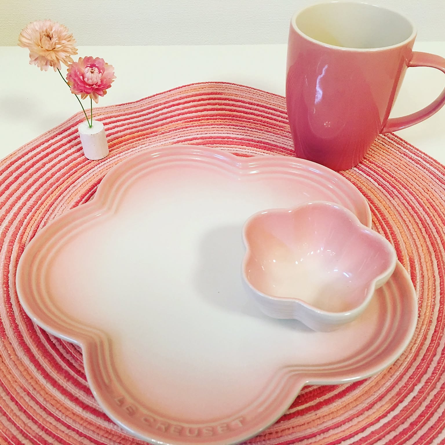 ルクルーゼ テーブルコーディネートのおすすめ商品とおしゃれな実例