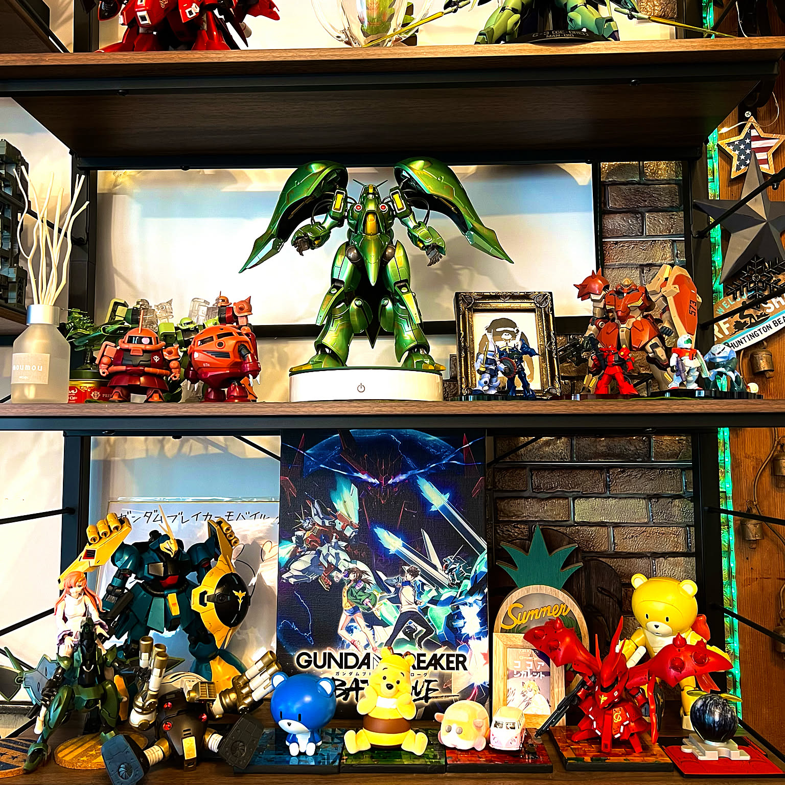 趣味部屋 ガンダムのおしゃれなアレンジ・飾り方のインテリア実例