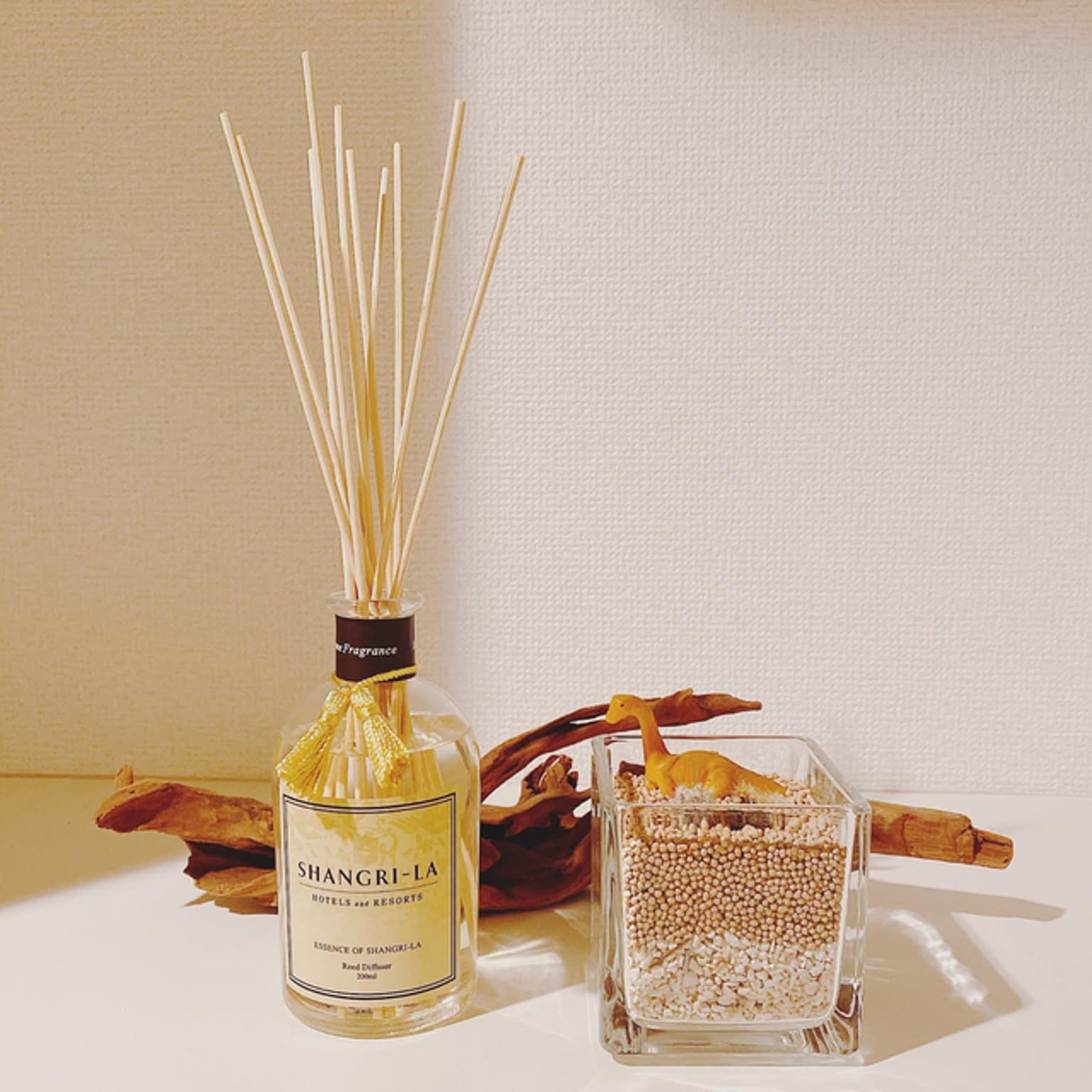 Essence of Shangri-La Candle/ シャングリ・ラ エッセンス