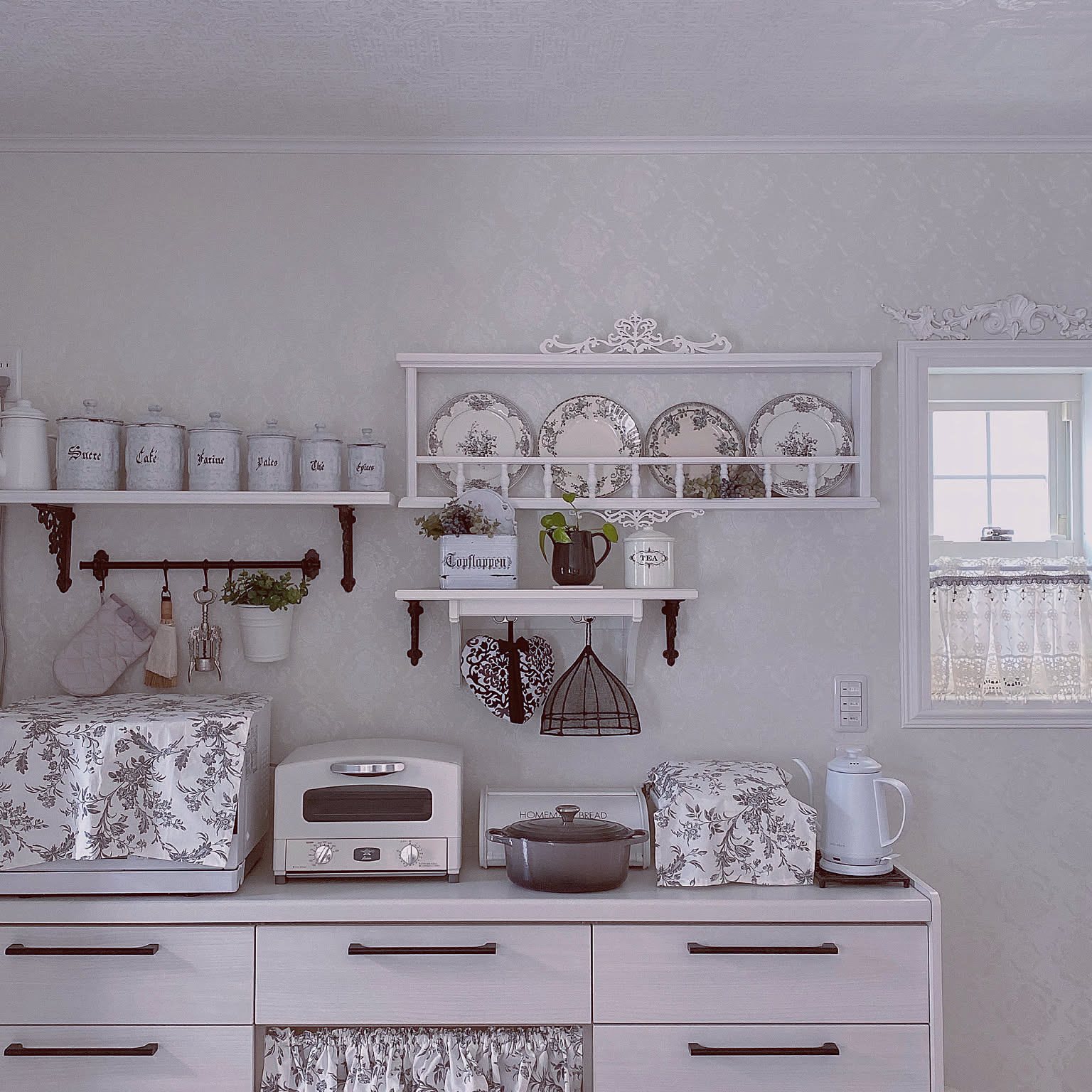 ナポレオンシェルフのおすすめ商品とおしゃれな実例 ｜ RoomClip