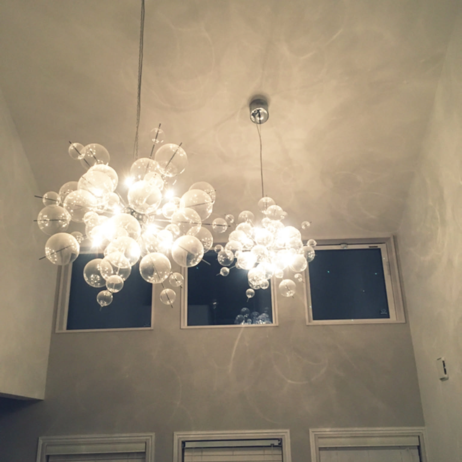 お洒落な照明器具 シャボン玉調バルーン型 ライティングレール用 電球付き