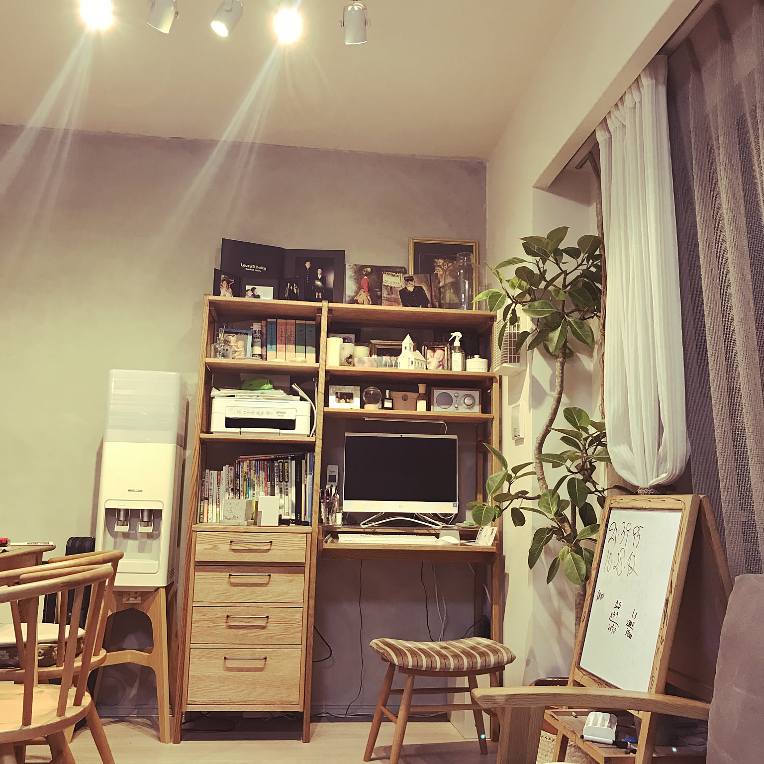 勉強机 モモナチュラルのおすすめ商品とおしゃれな実例 勉強机 モモナチュラルのおすすめ商品とおしゃれな実例