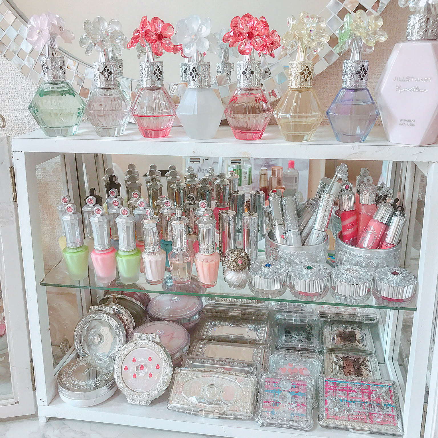 コスメ ジルスチュアートのおすすめ商品とおしゃれな実例 ｜ RoomClip