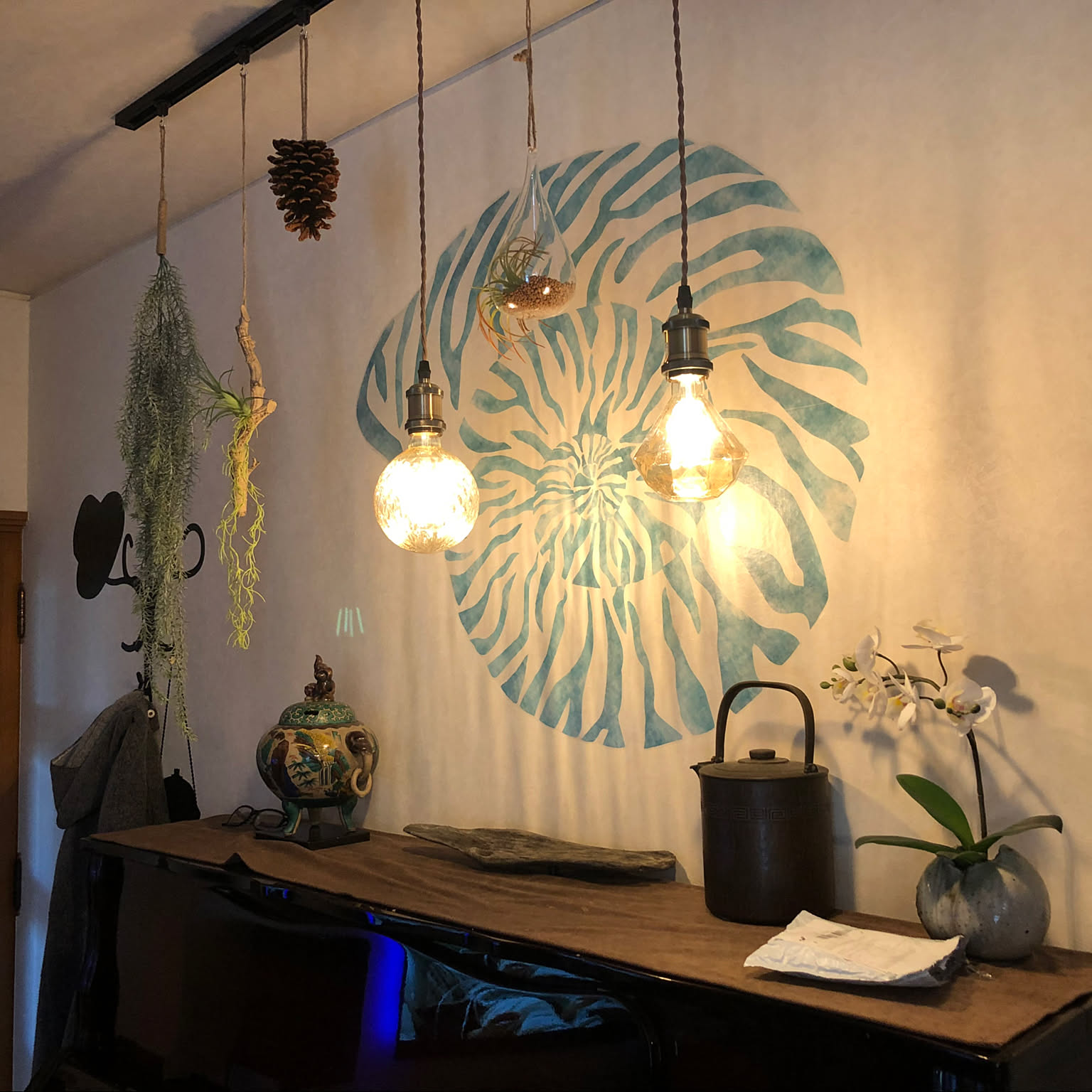 【インテリア】　アンモナイト？？ 黒鶫 / 花器とレトロ骨董店 | アンモナイトの化石標本オブジェが