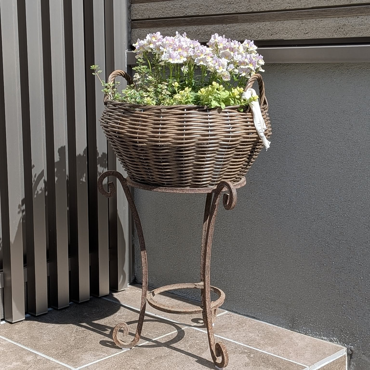 アンティーク花台のおすすめ商品とおしゃれな実例 ｜ RoomClip（ルーム