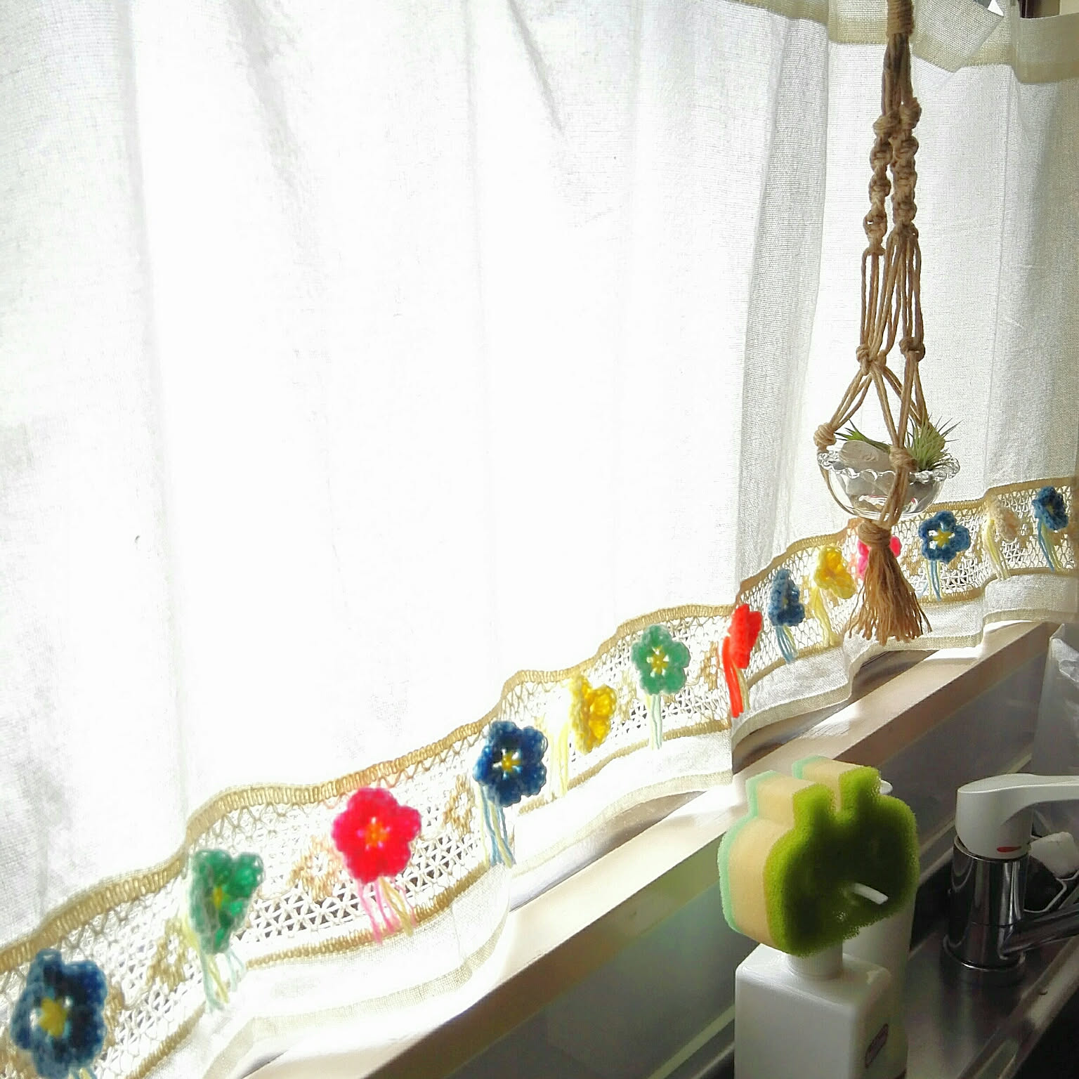 毛糸 カフェカーテンのおすすめ商品とおしゃれな実例 ｜ RoomClip