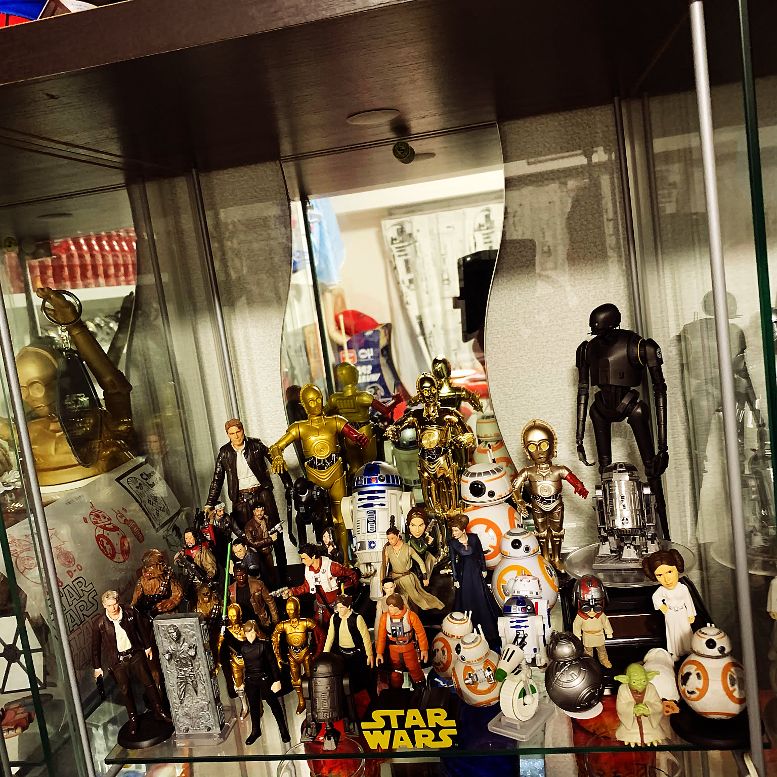 スターウォーズ コレクションルームのおしゃれなアレンジ・飾り方の