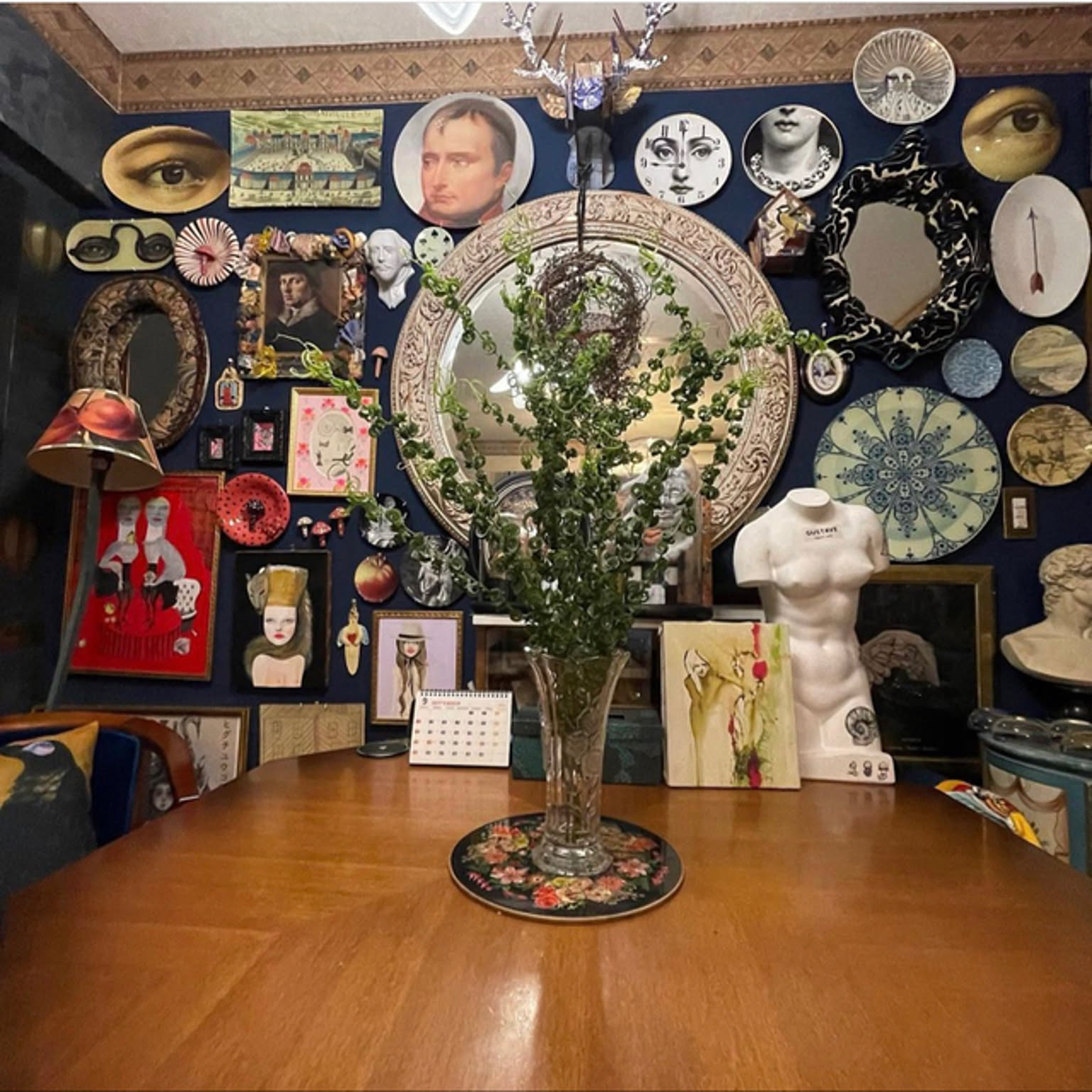 ボヘミアンガラスの花瓶のおすすめ商品とおしゃれな実例