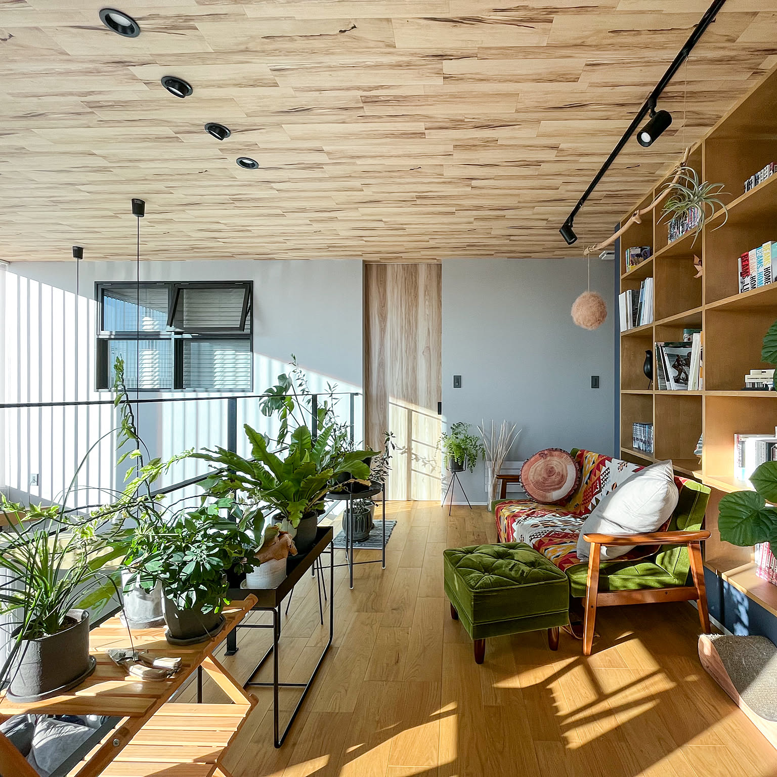 好きな風景/グレークロス/観葉植物/植物のある暮らし/本棚のある暮らし