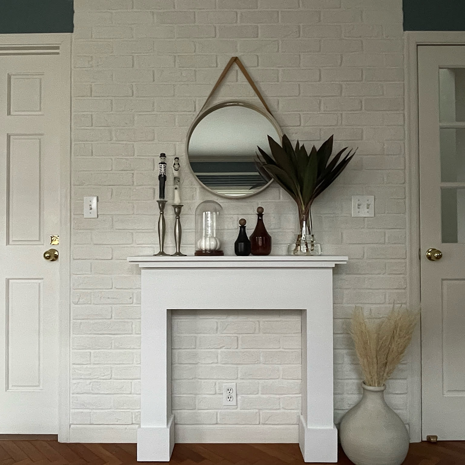 マントルピース/IG→hibiscus_aloha/マントルピースDIY/DIY/IKEA