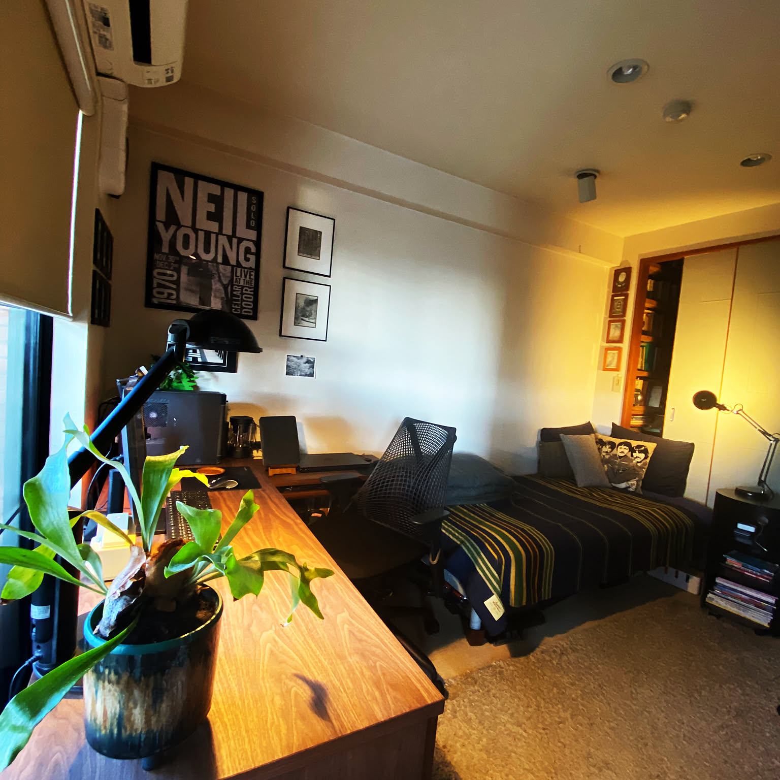 アクタス Mezzo2 Deskの商品を使ったおしゃれなインテリア実例