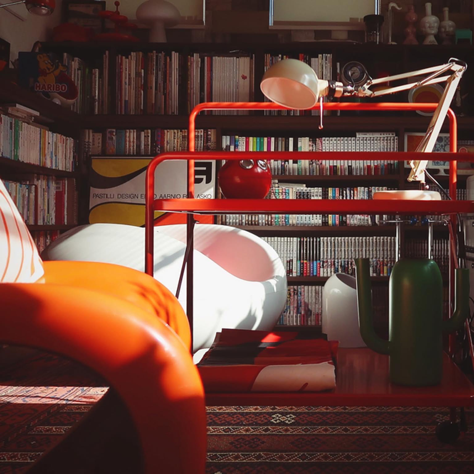 机/ミッドセンチュリー/ミッドセンチュリーモダン/レトロポップ