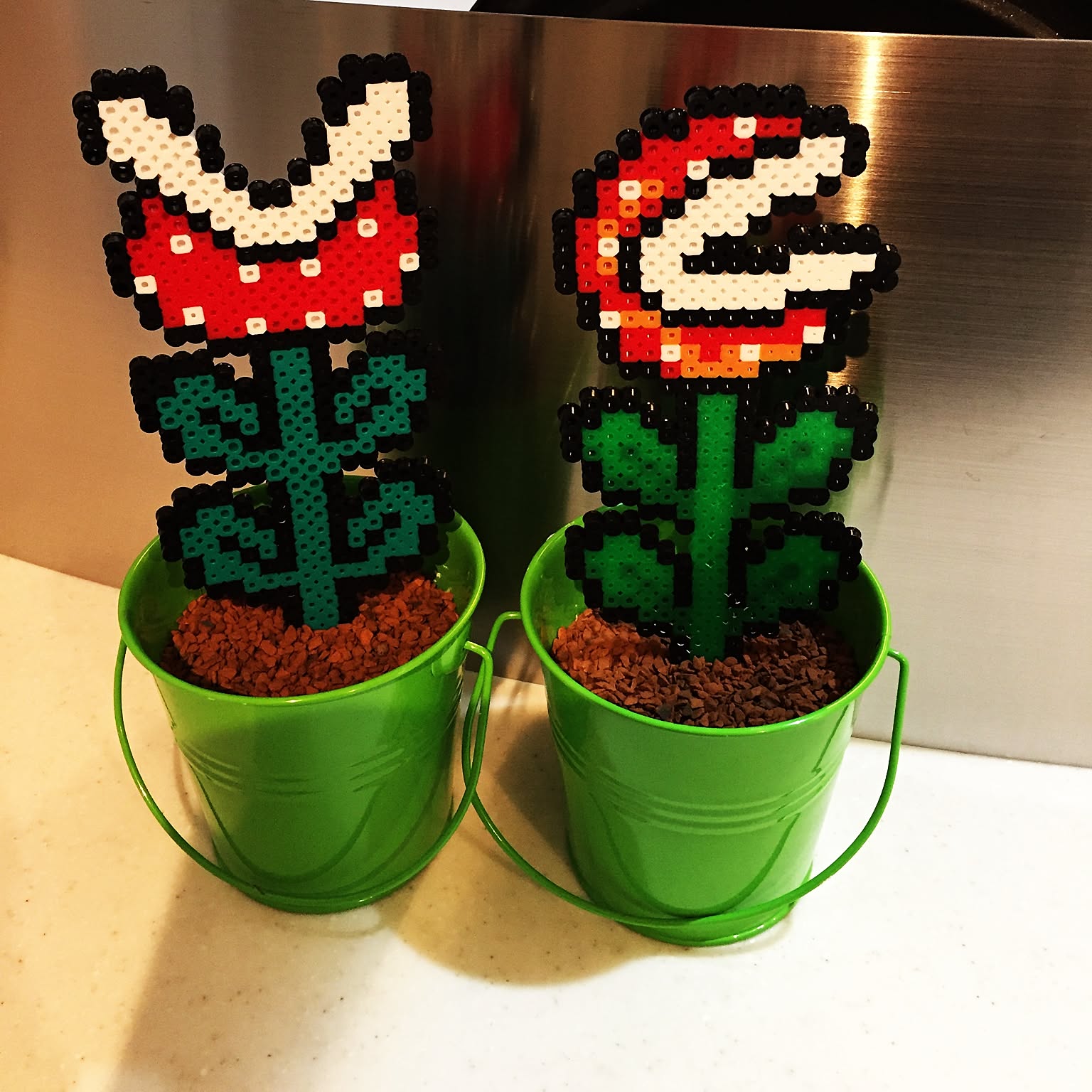 アイロンビーズ パックンフラワーのおすすめ商品とおしゃれな実例