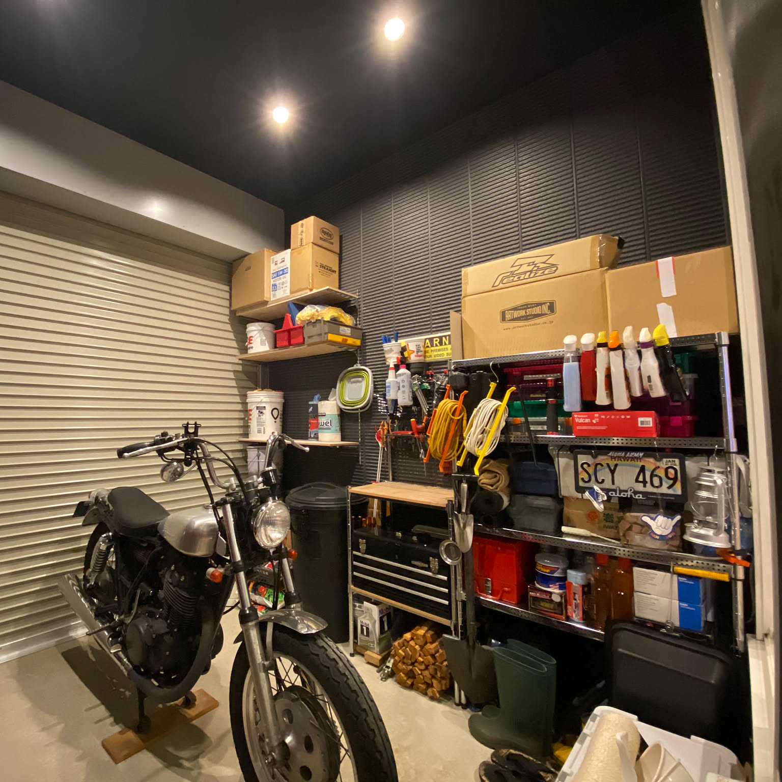 ハワイアン/バイクガレージ/ハワイ/DIY棚/ビルドインガレージなどの