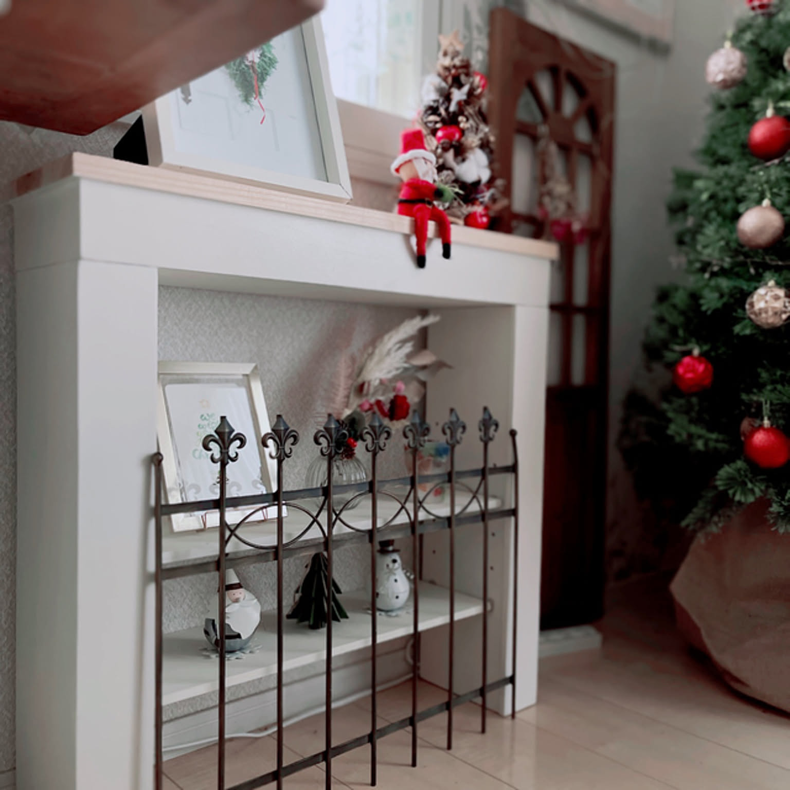 マントルピース クリスマスツリーのおすすめ商品とおしゃれな実例