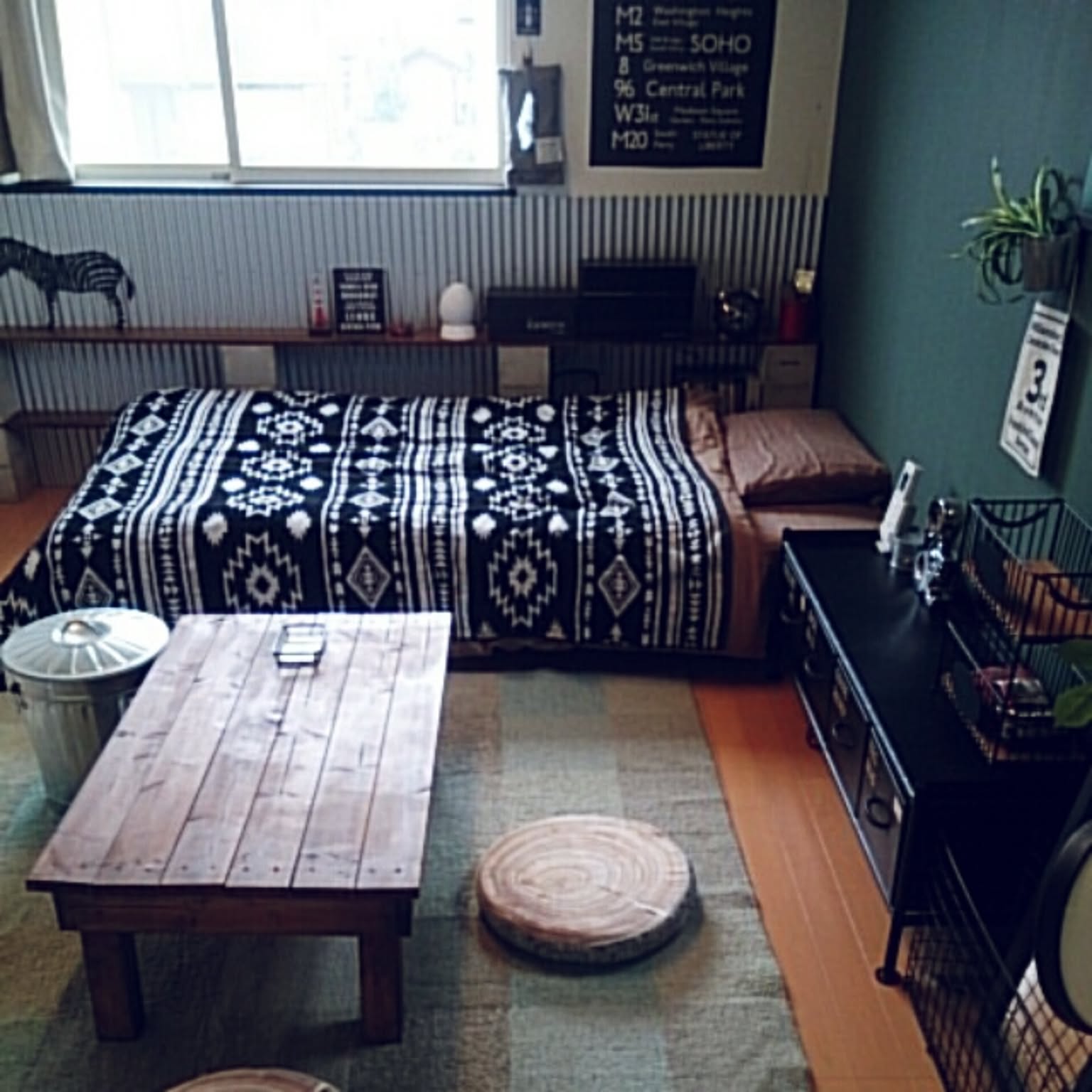 切り株 DIYテーブルのインテリア・手作りの実例 ｜ RoomClip