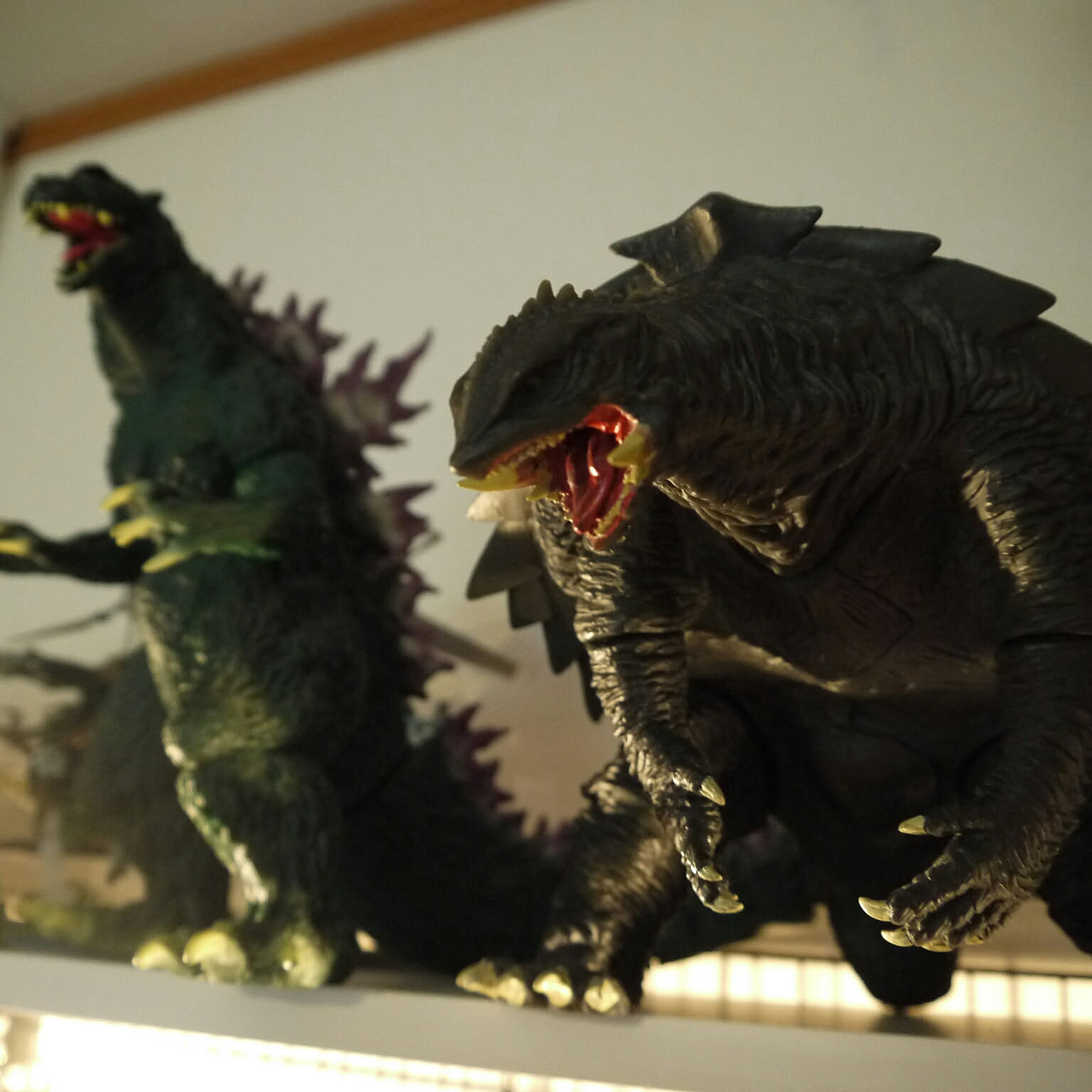 コレクションケース付き ゴジラ＆ガンダム系 フィギュアまとめ売り