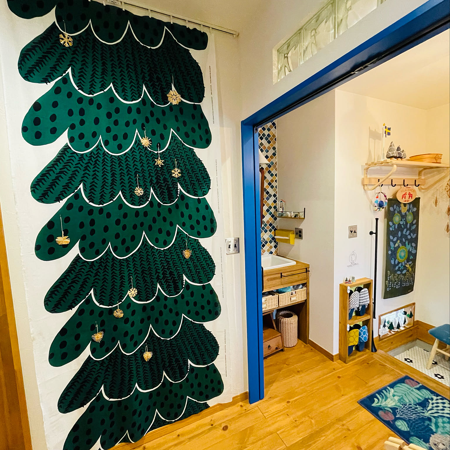 島塚絵里さん　クリスマスツリー型生地 緑色 ドットデザイン 島塚絵里さんクリスマスツリー型生地 緑色 ドットデザイン