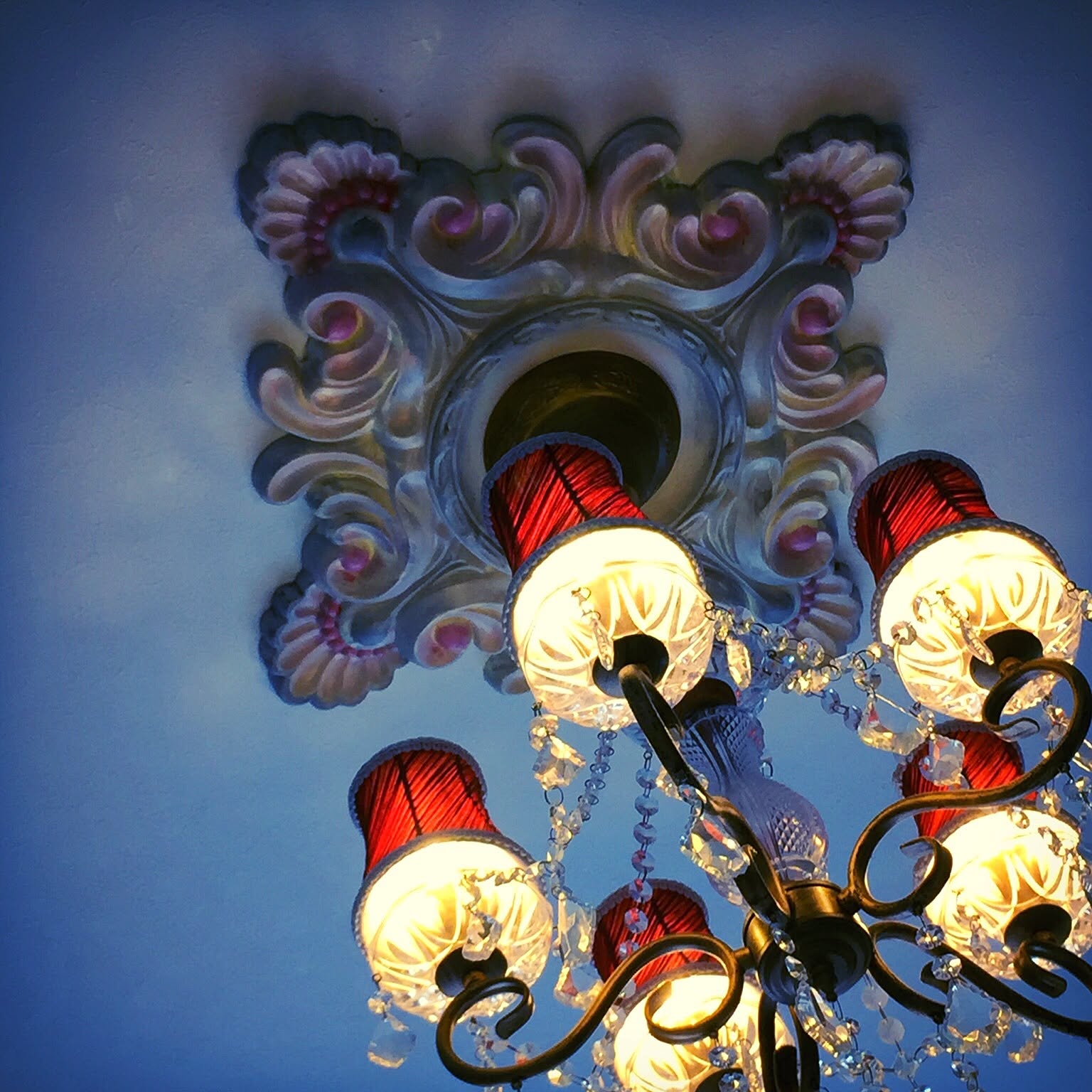 NMG223｜PU製メダリオン シャンデリア装飾材 壁・天井装飾 ゴールデン