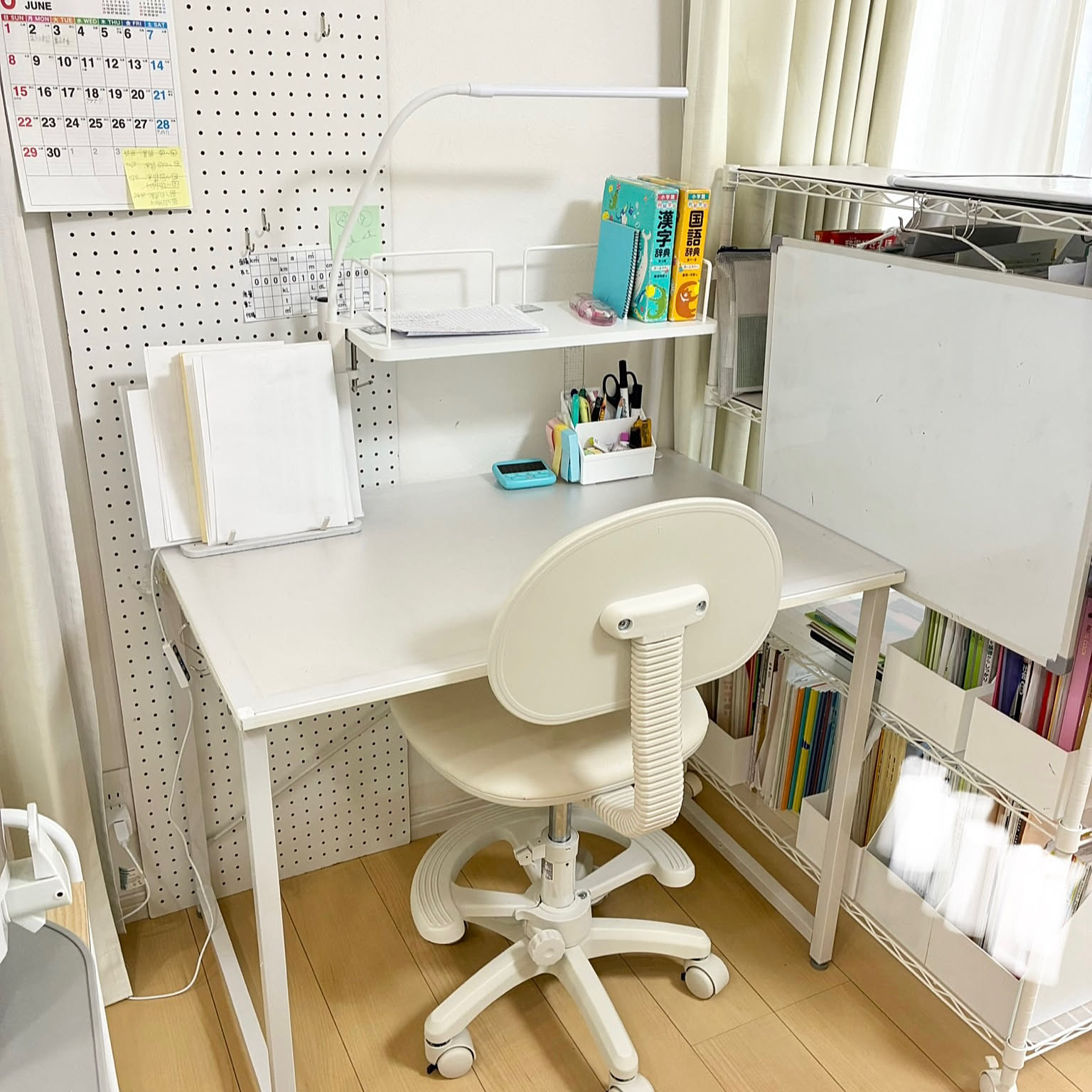 未使用品】ミッケ 学習机&棚